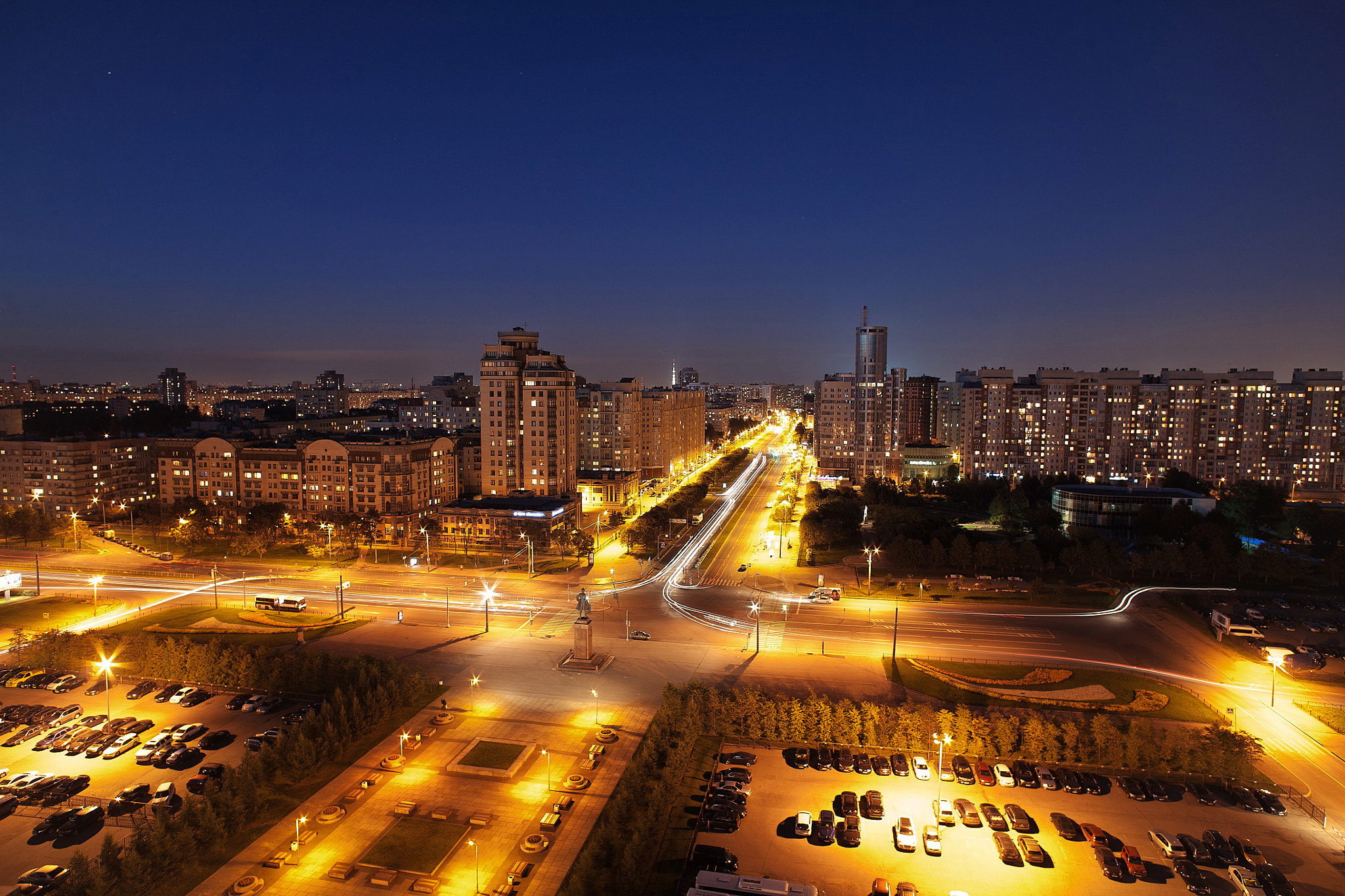 Canon EOS 5D + Canon EF 20mm F2.8 USM sample photo. Night city photography