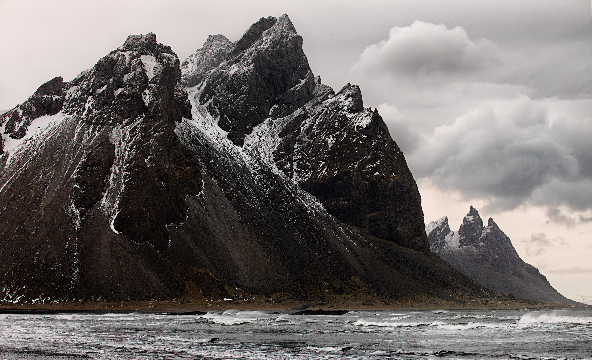 70.0 - 200.0 mm sample photo. Vestrahorn photography