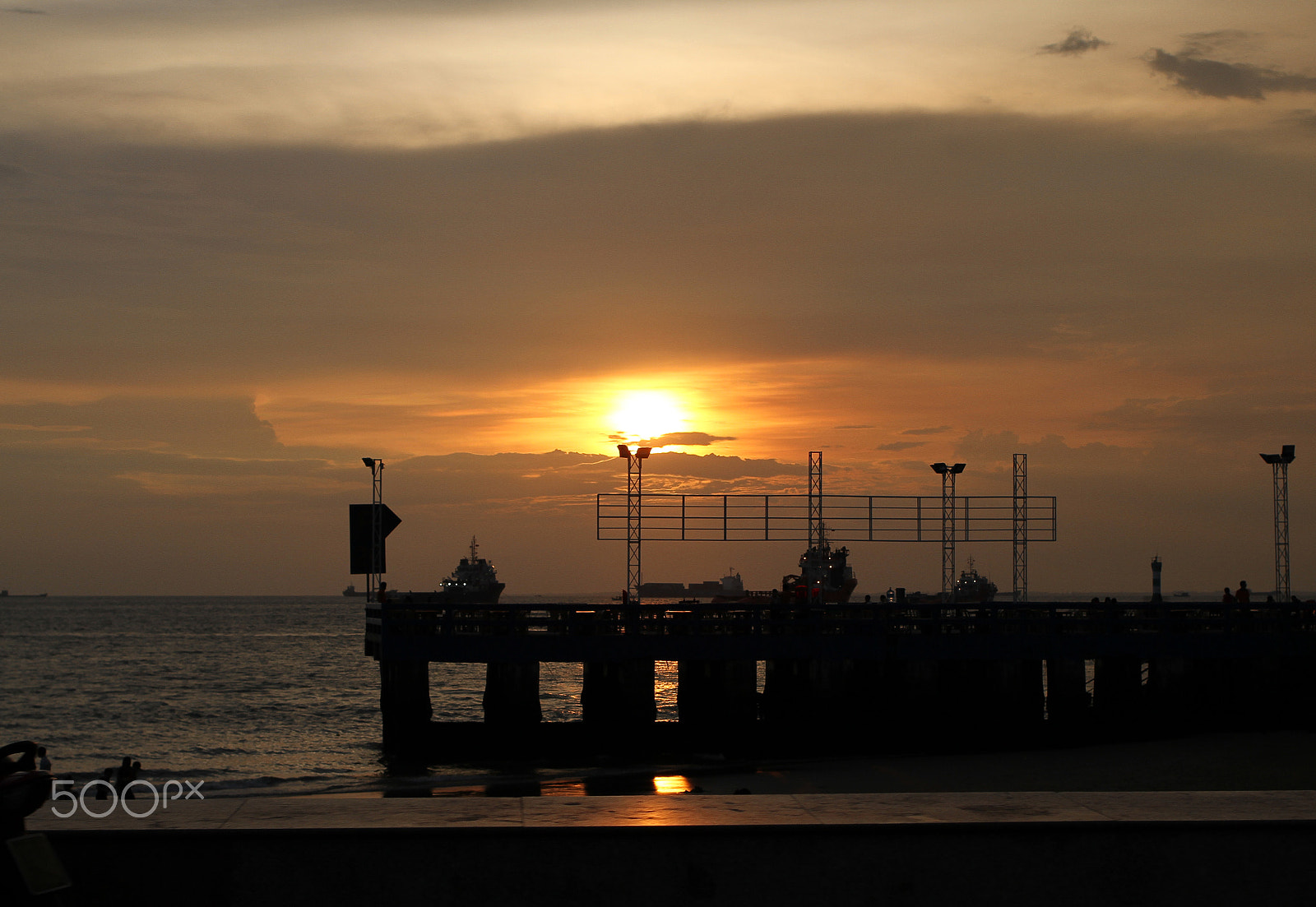 Canon EOS 7D + Canon EF 40mm F2.8 STM sample photo. Sunset in vung tau - vietnam photography