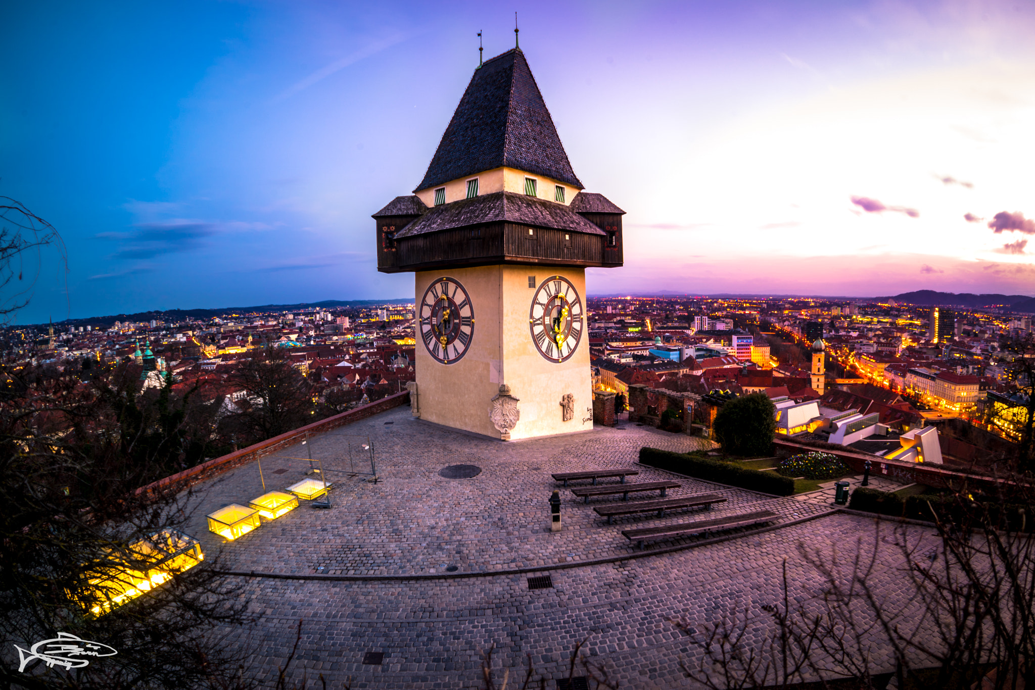 Sony FE 28mm F2 sample photo. Clocktower graz watching the city photography