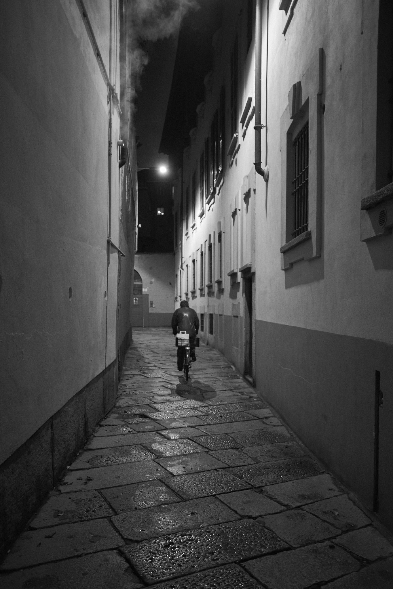 Fujifilm X-Pro1 + Fujifilm XF 18mm F2 R sample photo. Be prudent photography