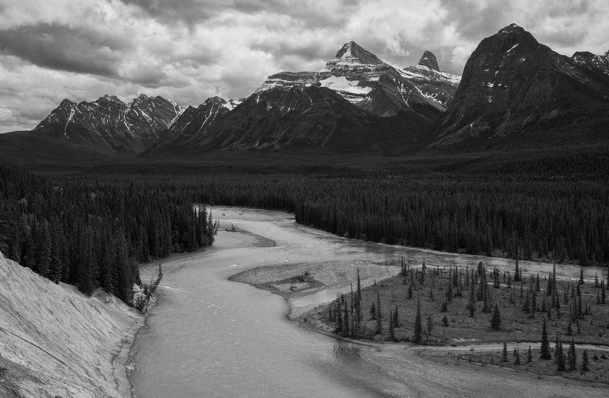 Nikon AF-S Nikkor 24-120mm F4G ED VR sample photo. Athabasca river and mountains in jasper photography
