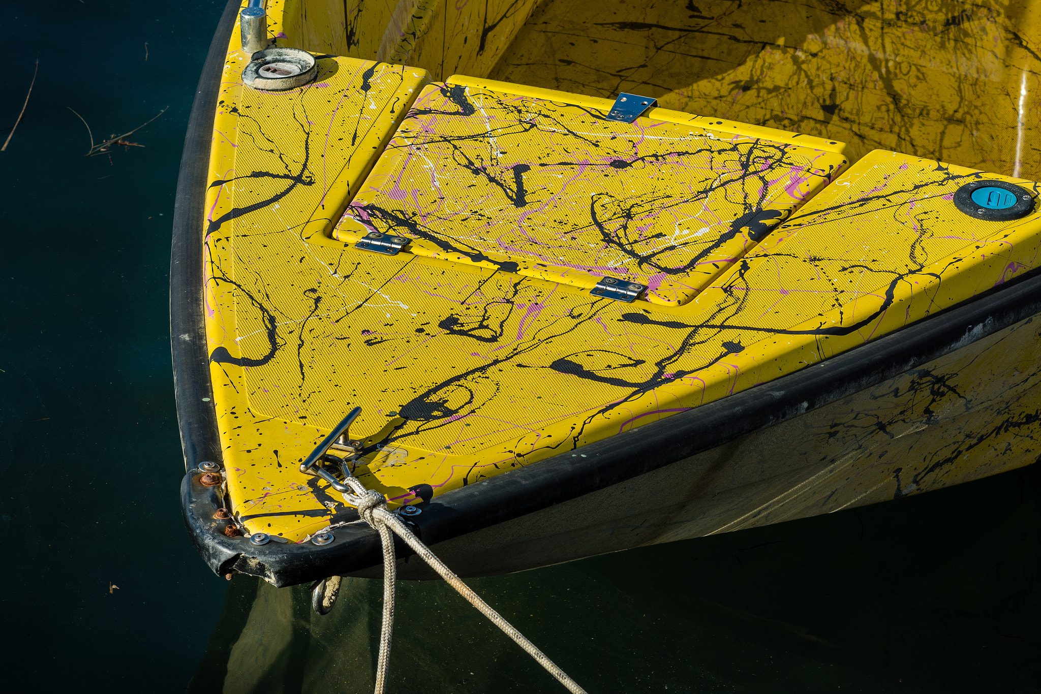 Nikon AF-Nikkor 80-200mm F2.8D ED sample photo. Yellow boat photography