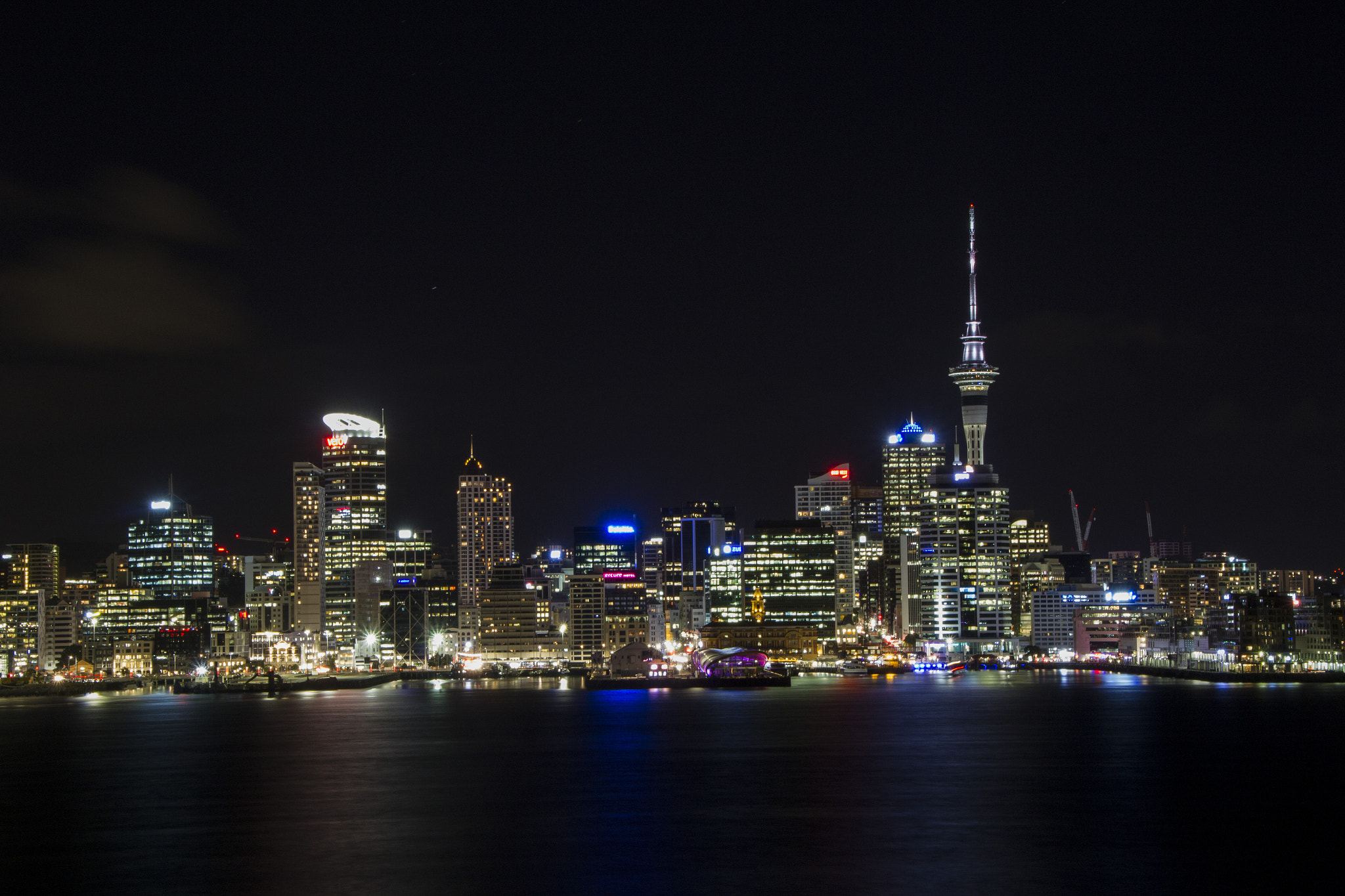 Canon EOS 550D (EOS Rebel T2i / EOS Kiss X4) sample photo. Auckland downtown photography