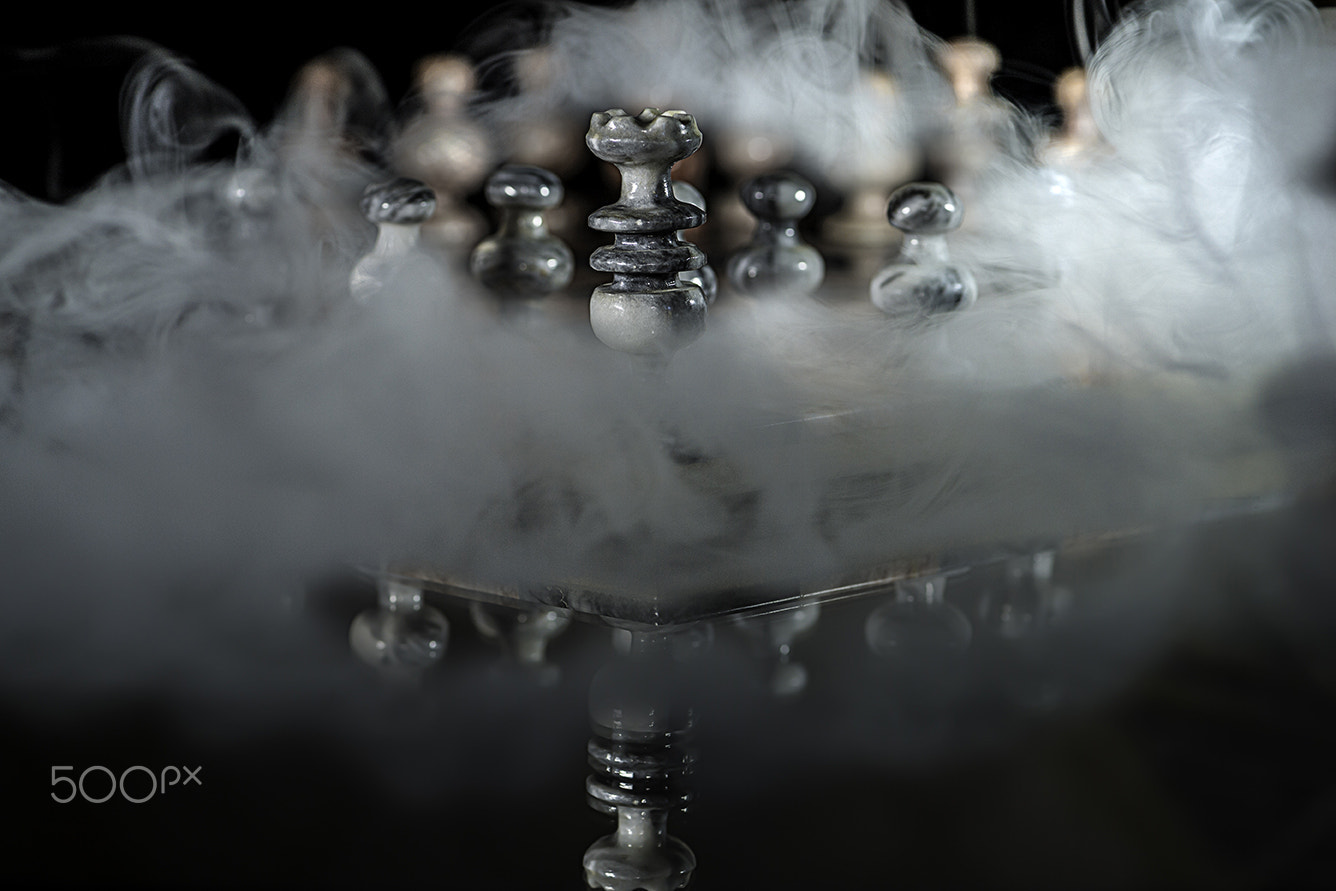 Nikon AF-S Micro-Nikkor 105mm F2.8G IF-ED VR sample photo. Chess photography