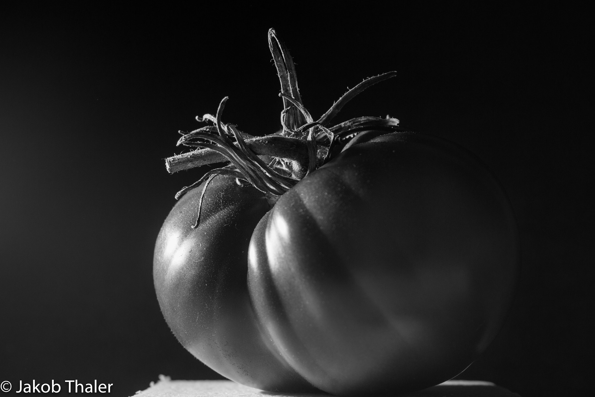 Canon EF-S 18-55mm F3.5-5.6 II sample photo. The dark-side of the vegetable photography