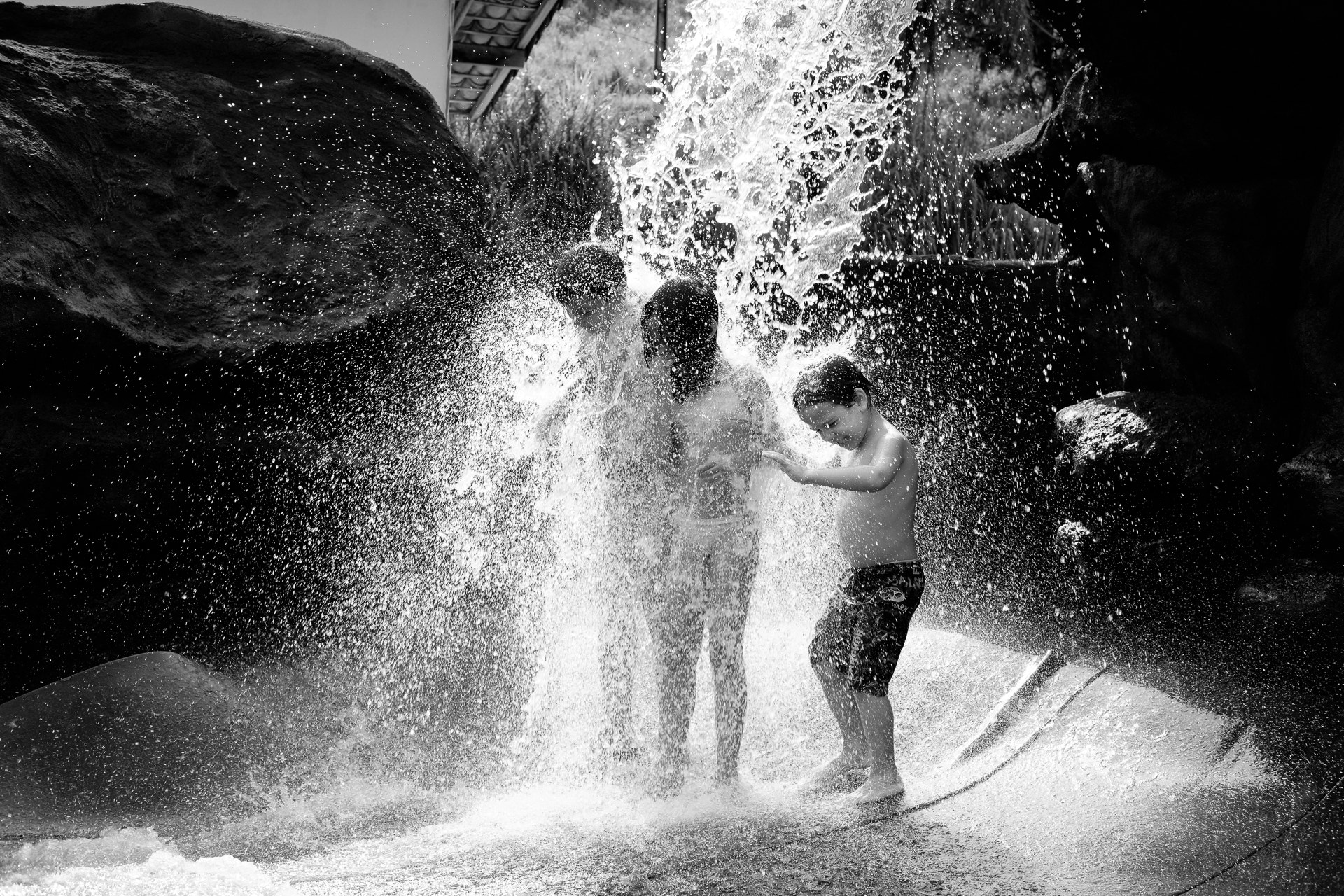 Fujifilm X-E2 + Fujifilm XF 35mm F2 R WR sample photo. Kids on waterfall photography