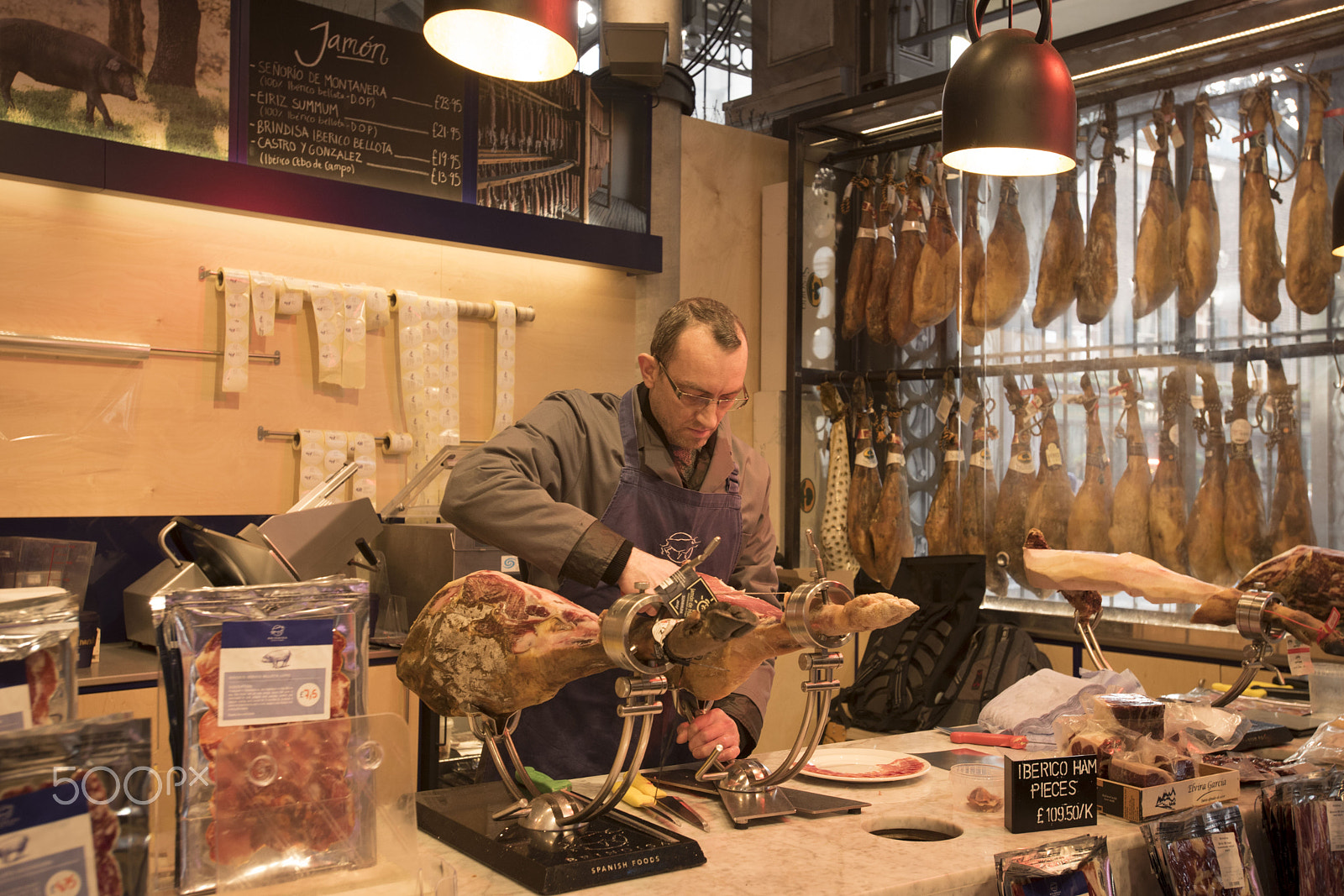 Nikon AF-S Nikkor 17-35mm F2.8D ED-IF sample photo. Borough market @ london photography