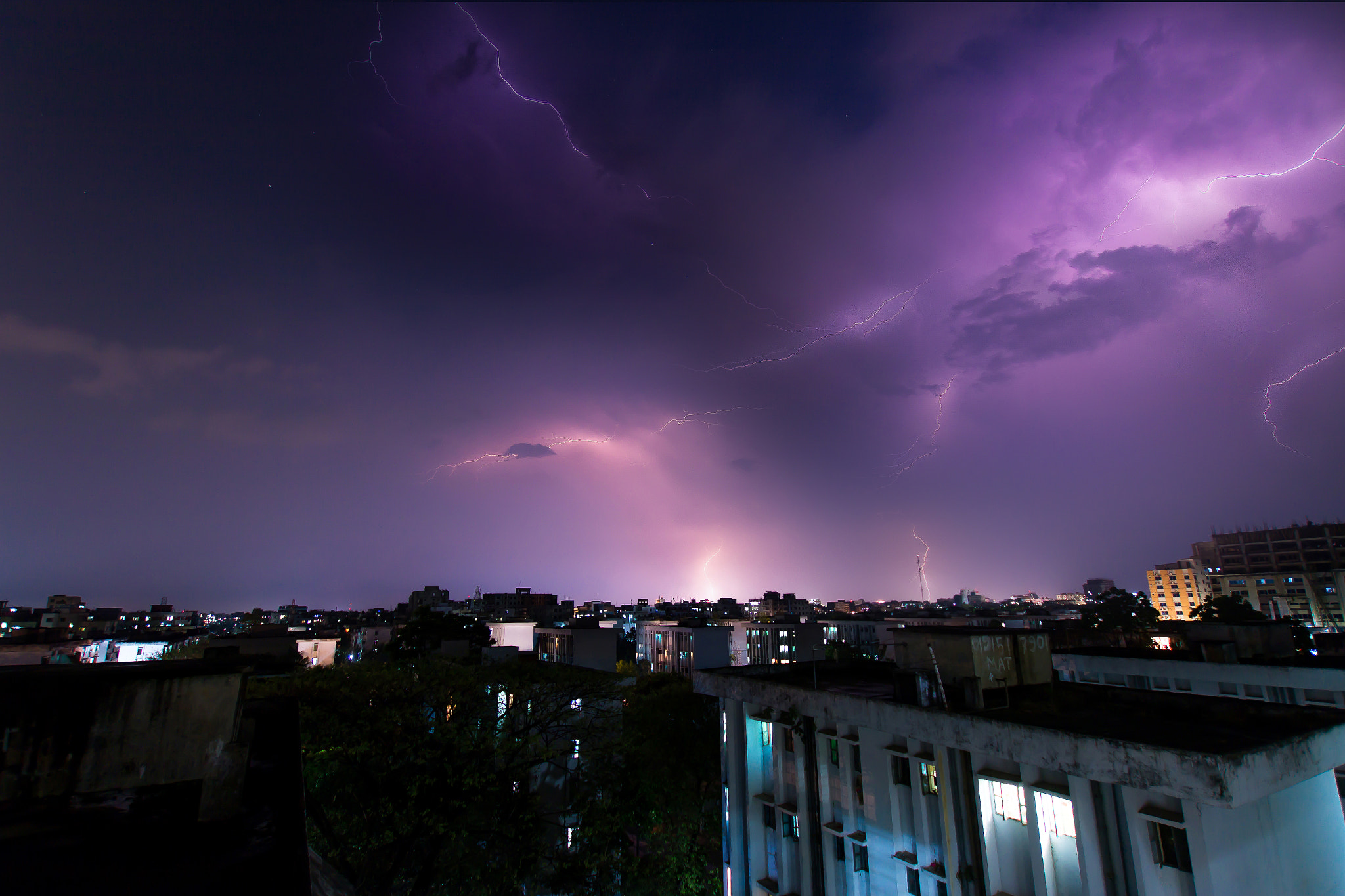 Sigma 10-20mm F3.5 EX DC HSM sample photo. Thunder... photography
