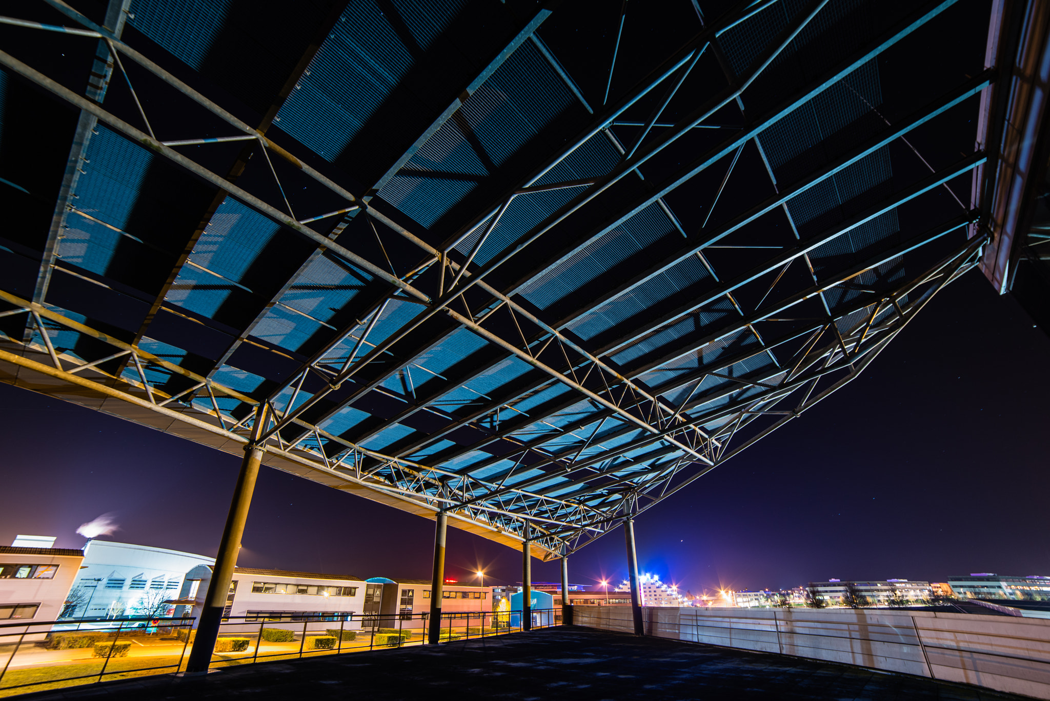 Samyang 14mm F2.8 ED AS IF UMC sample photo. Colors of night photography