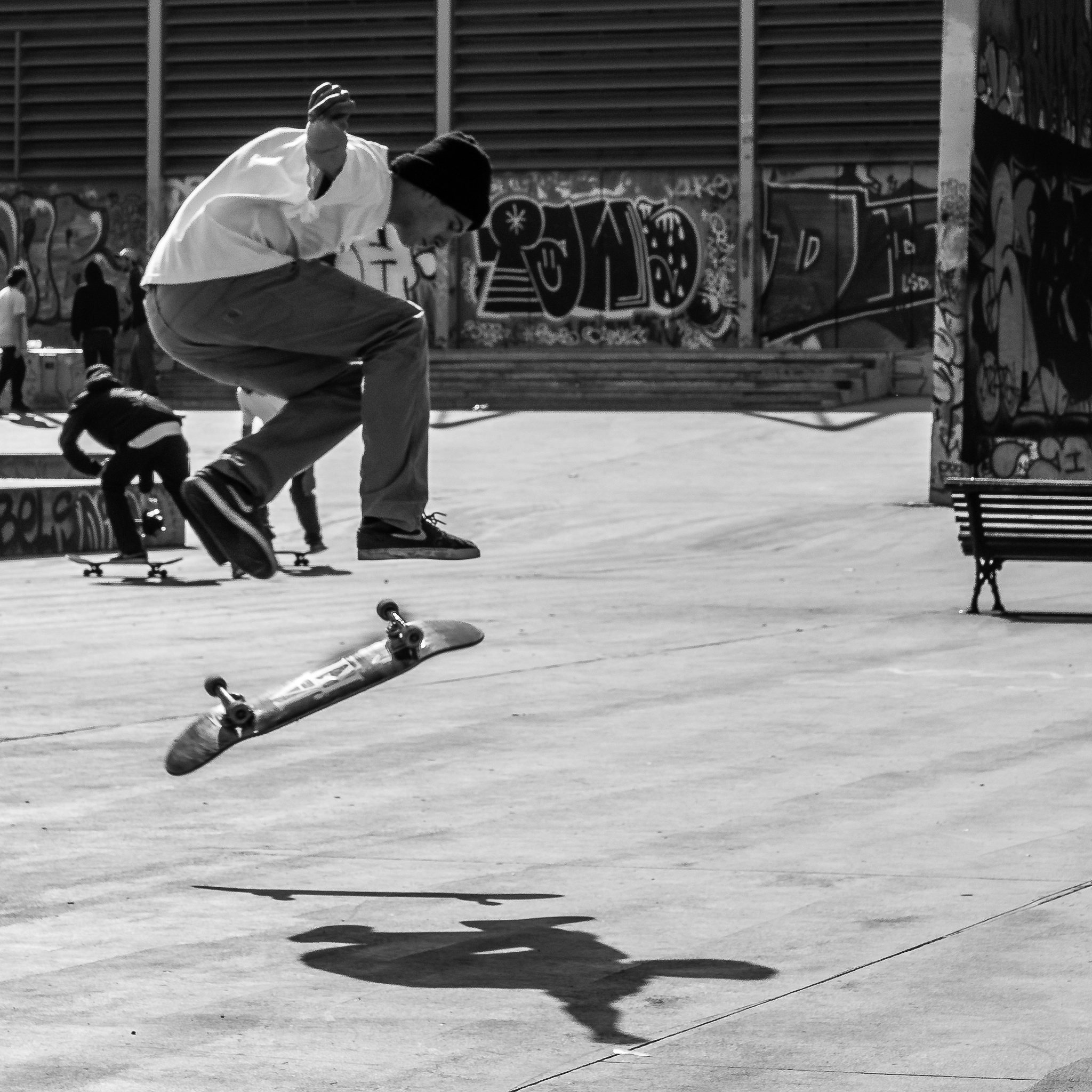 Canon EF 40mm F2.8 STM sample photo. Barcelona high noon photography