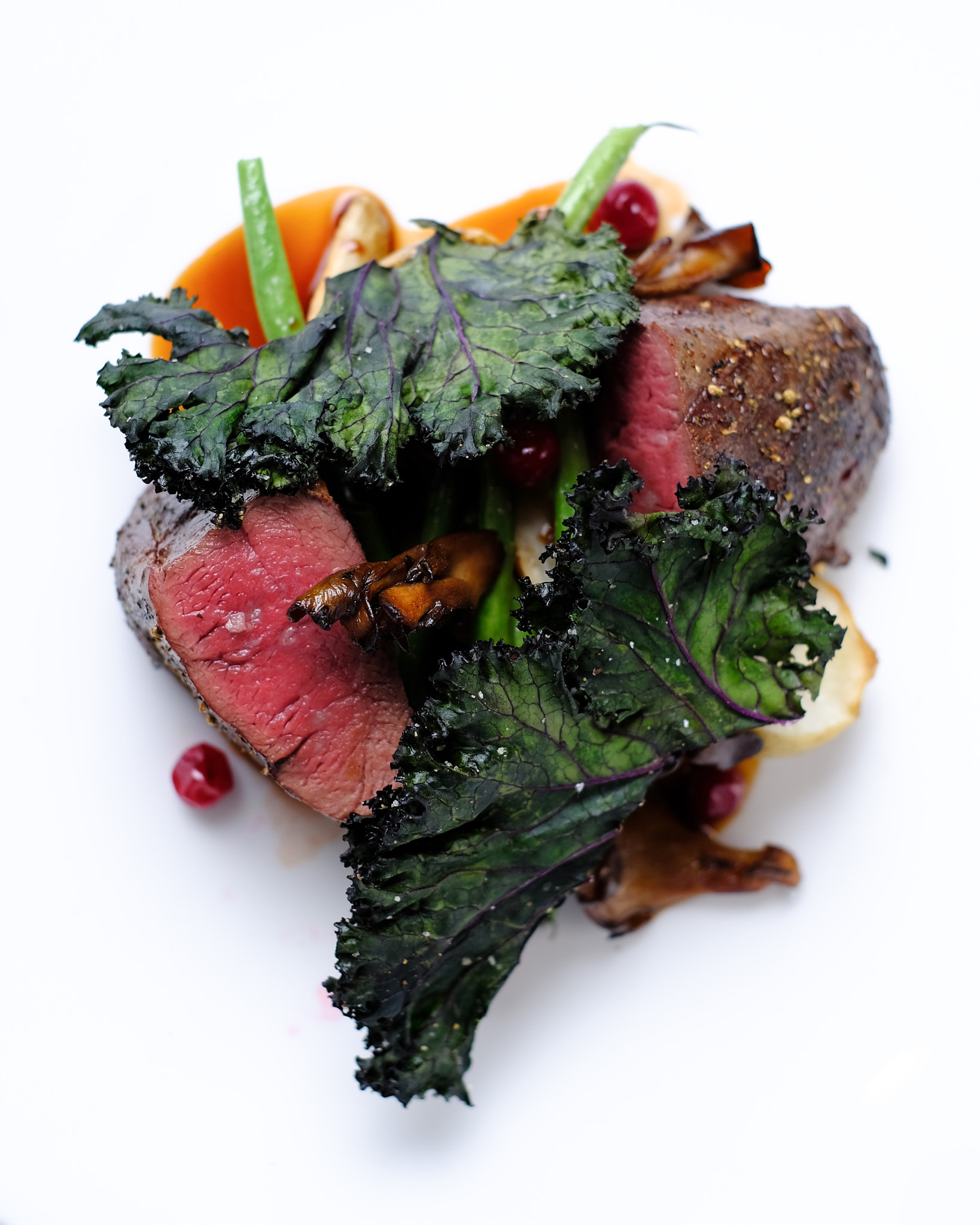 Fujifilm X-Pro2 + Fujifilm XF 35mm F1.4 R sample photo. Porcini crusted 9oz. hanger steak photography