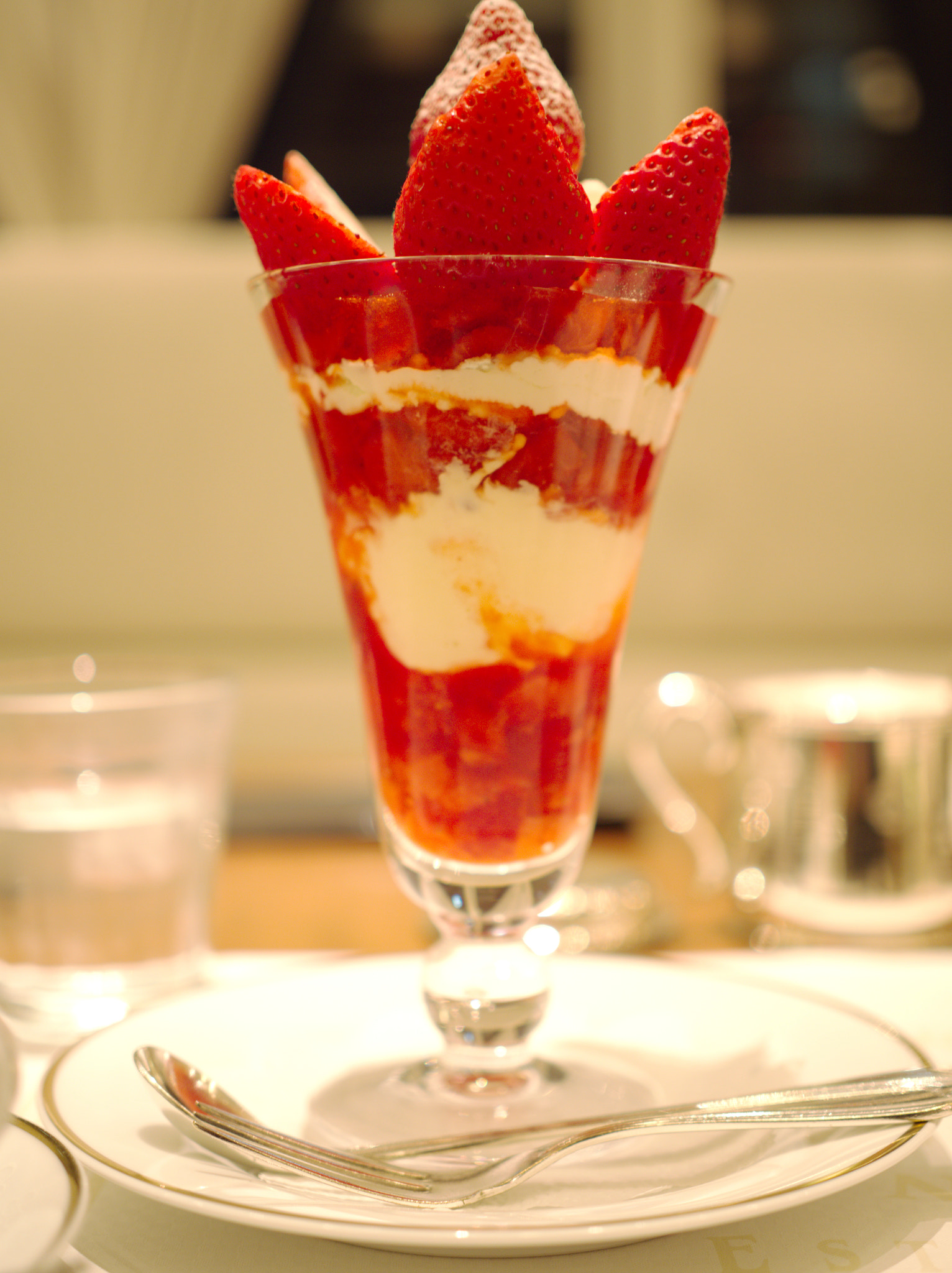 Olympus OM-D E-M10 II + Olympus M.Zuiko Digital 25mm F1.8 sample photo. 紳士の食べ物 | gentleman's food photography