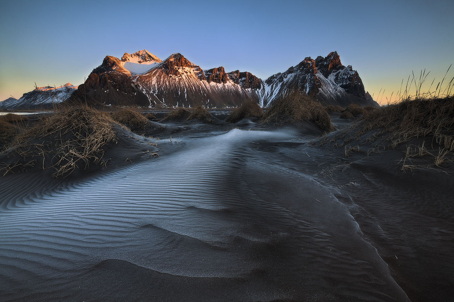 Canon EF 16-35mm F2.8L USM sample photo. The first light photography