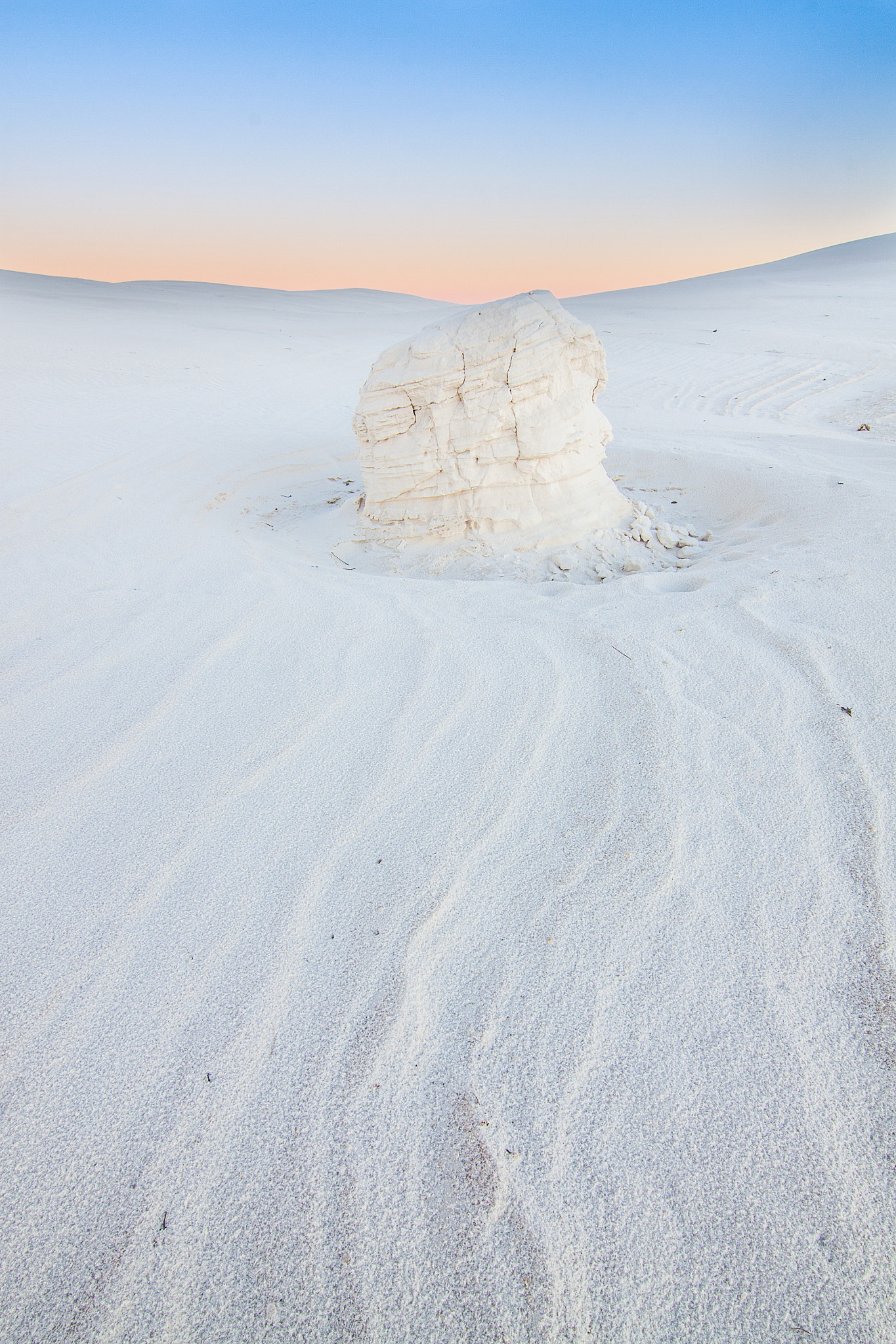 Canon EOS 50D sample photo. White evening photography