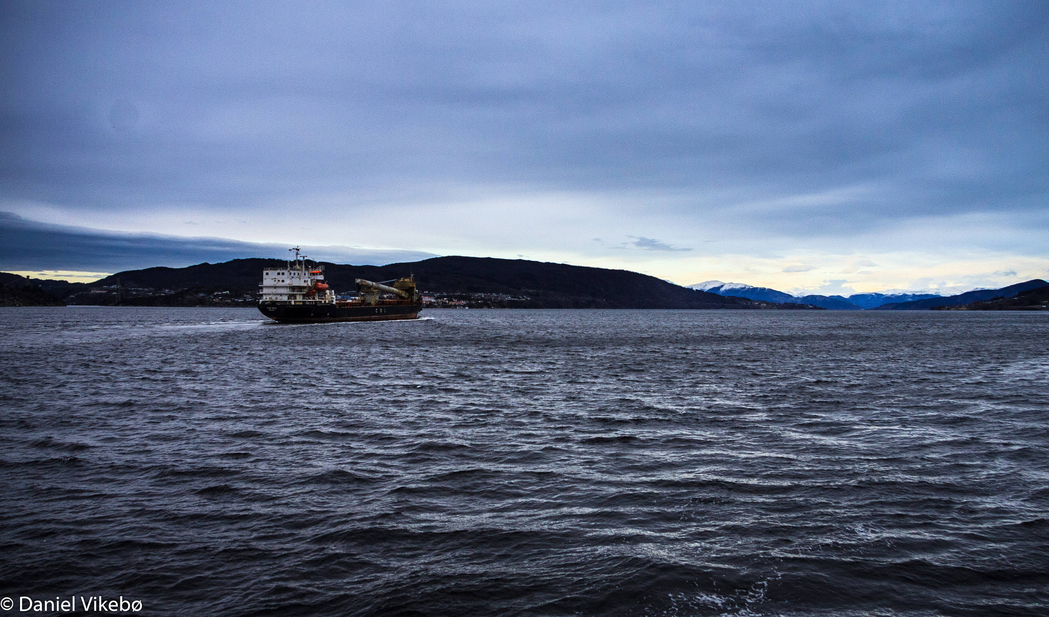 Canon EF-S 17-85mm F4-5.6 IS USM sample photo. Cargo ship: tertnes. landscape. photography