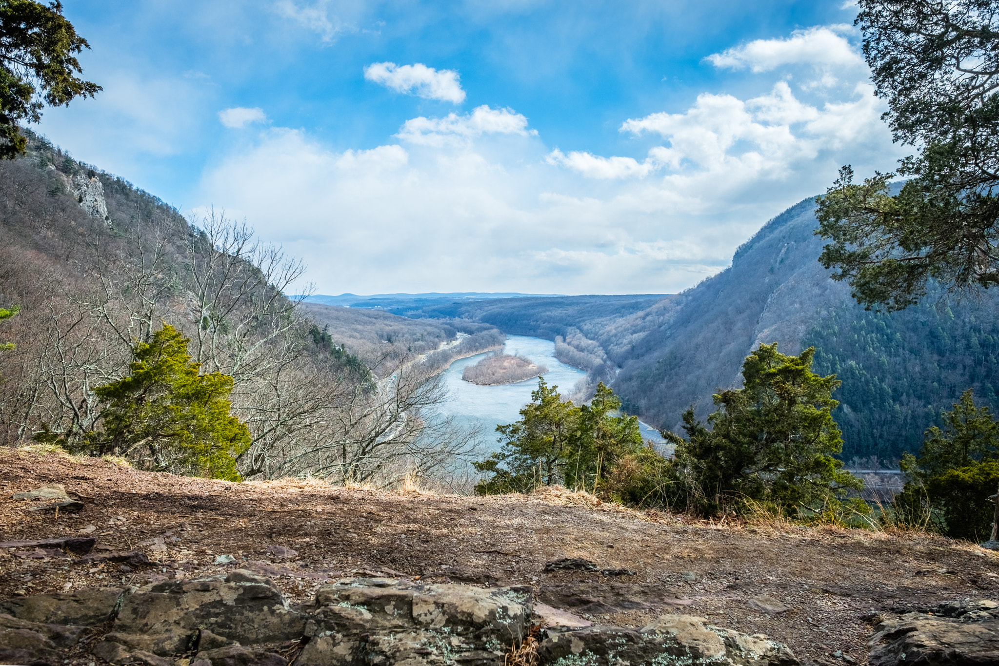Fujifilm X-T2 + Fujifilm XF 14mm F2.8 R sample photo. Hiking mt. tammany photography