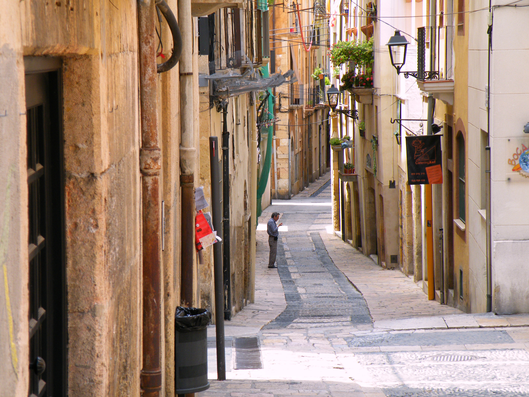 Fujifilm FinePix S8100fd sample photo. Street in tarragona, spain photography