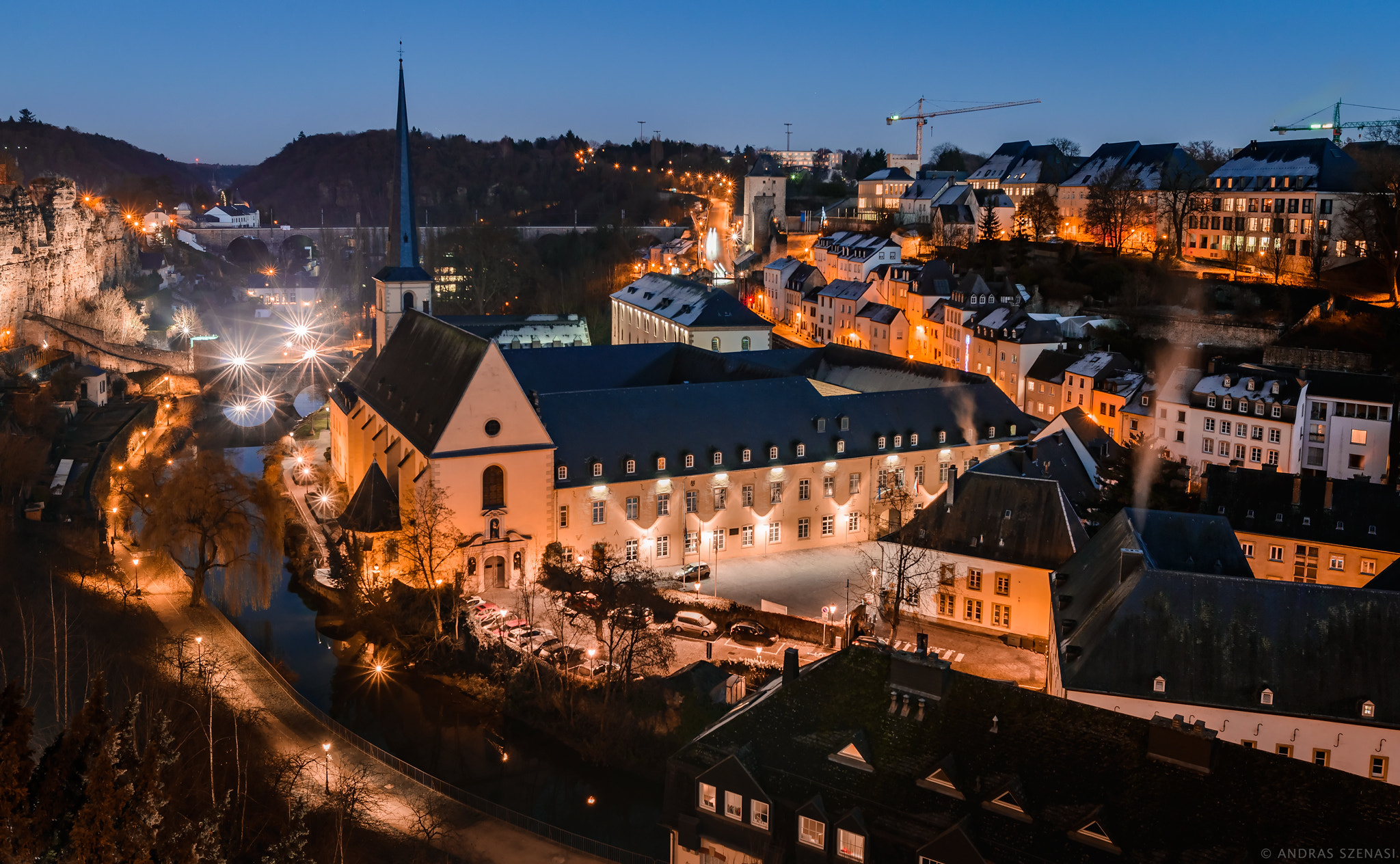 Nikon D610 + Nikon AF-S Nikkor 28mm F1.8G sample photo. Luxembourg on a winter evening photography