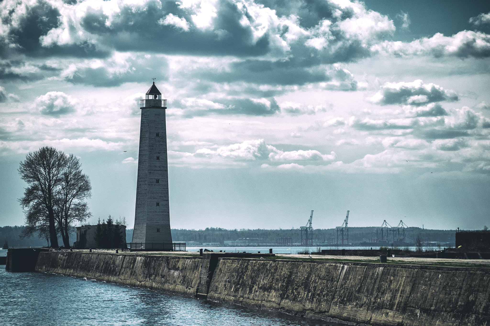 Olympus OM-D E-M5 II sample photo. Lighthouse photography