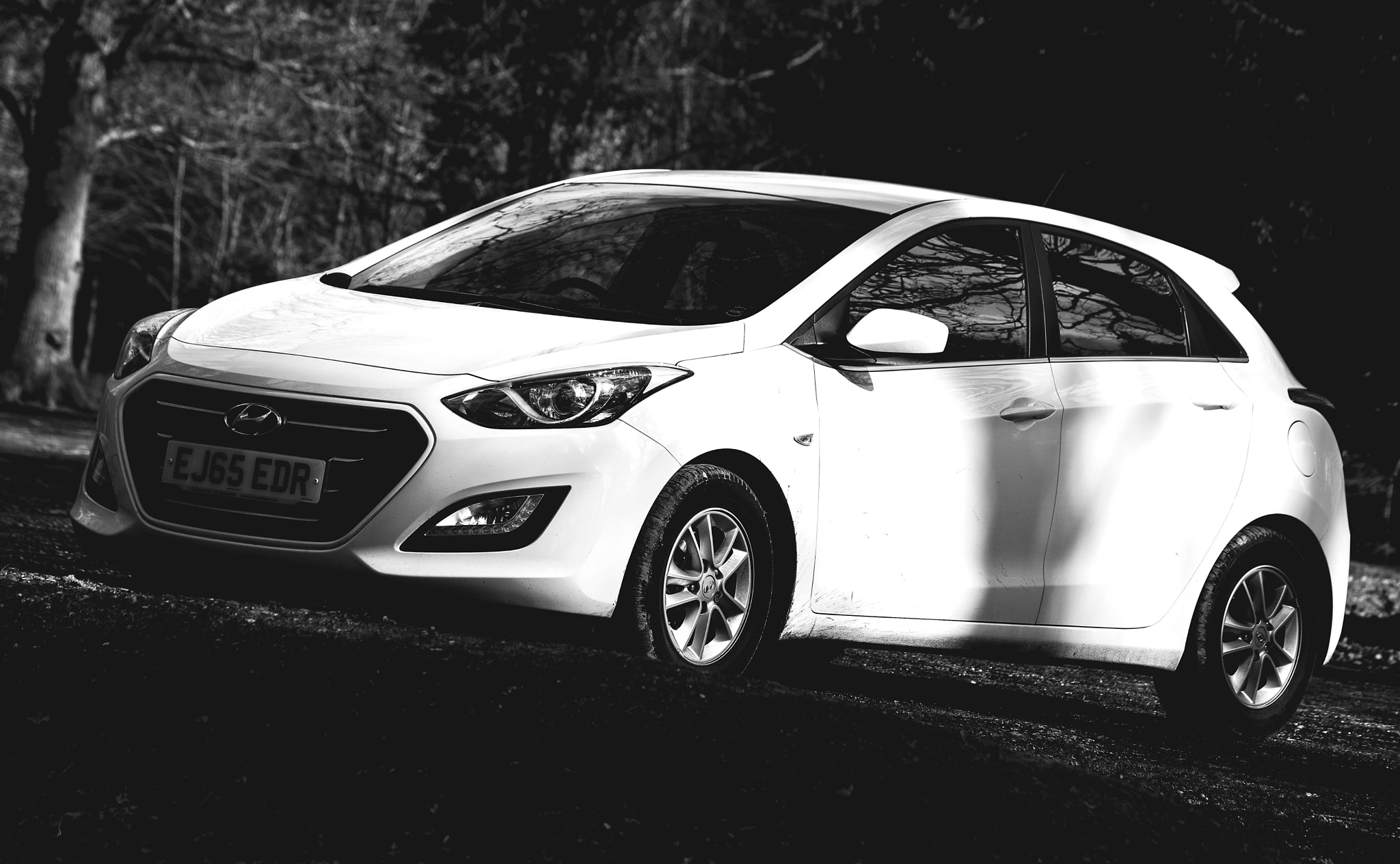 Sigma 70-300mm F4-5.6 APO DG Macro sample photo. Car in the woods photography