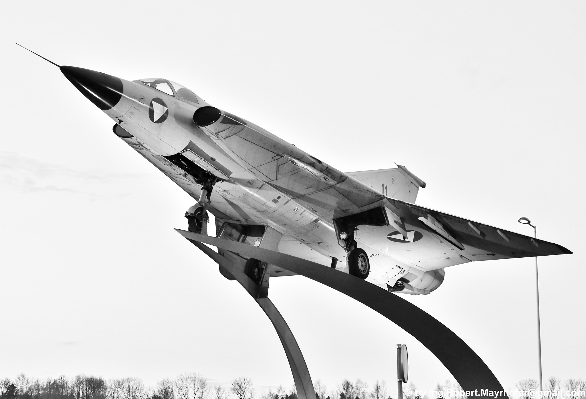 IS STM sample photo. Saab 35 - hdr night shot photography