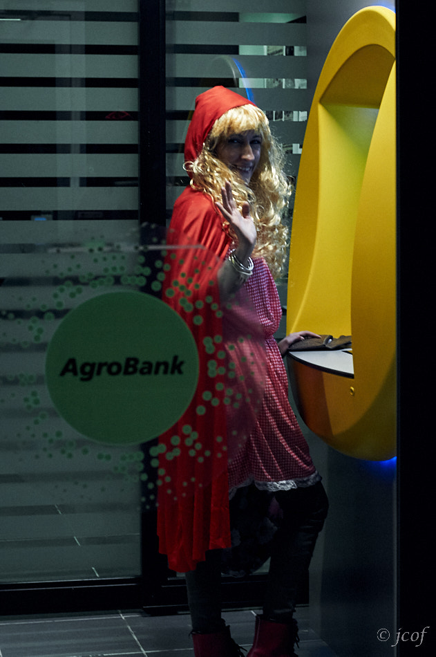 Nikon D300 sample photo. Caperucita agrobank. photography