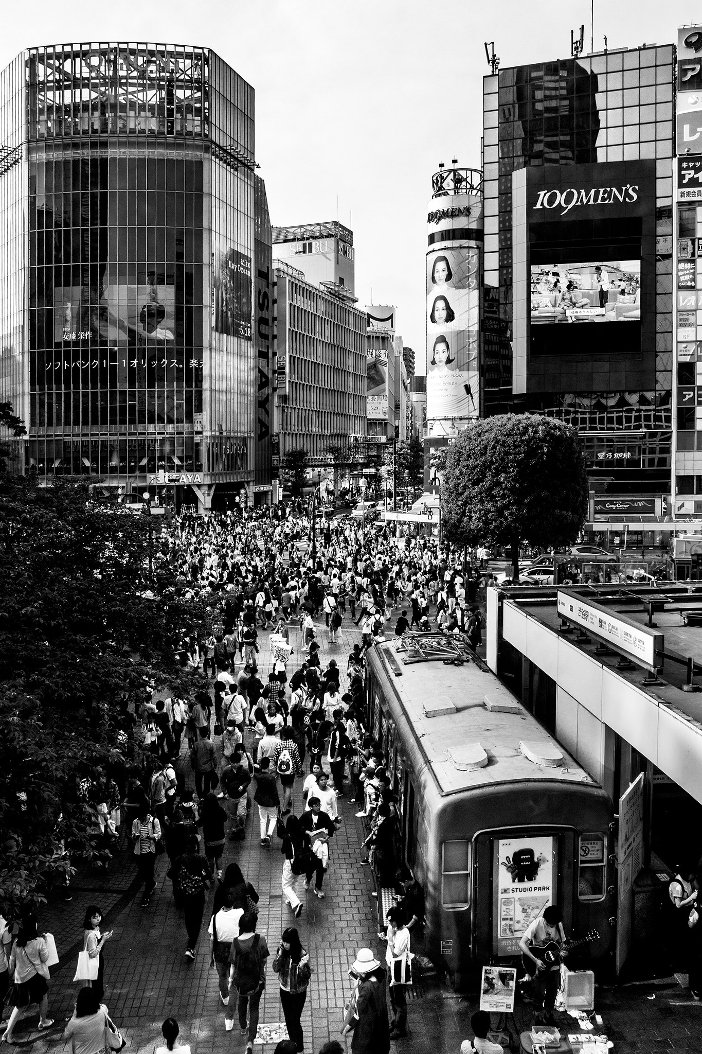 Sigma 18-35mm f/1.8 DC HSM sample photo. Shibuya photography