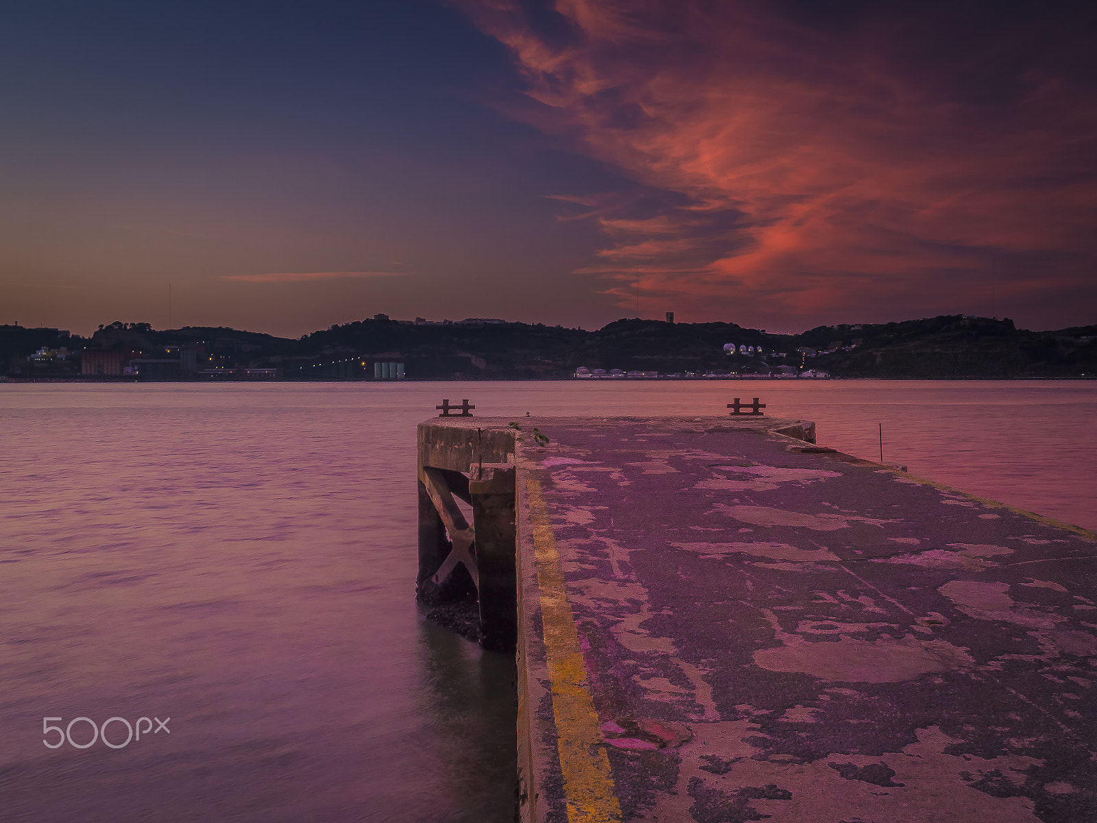 Olympus OM-D E-M10 + Olympus M.Zuiko Digital 17mm F1.8 sample photo. The old pier photography