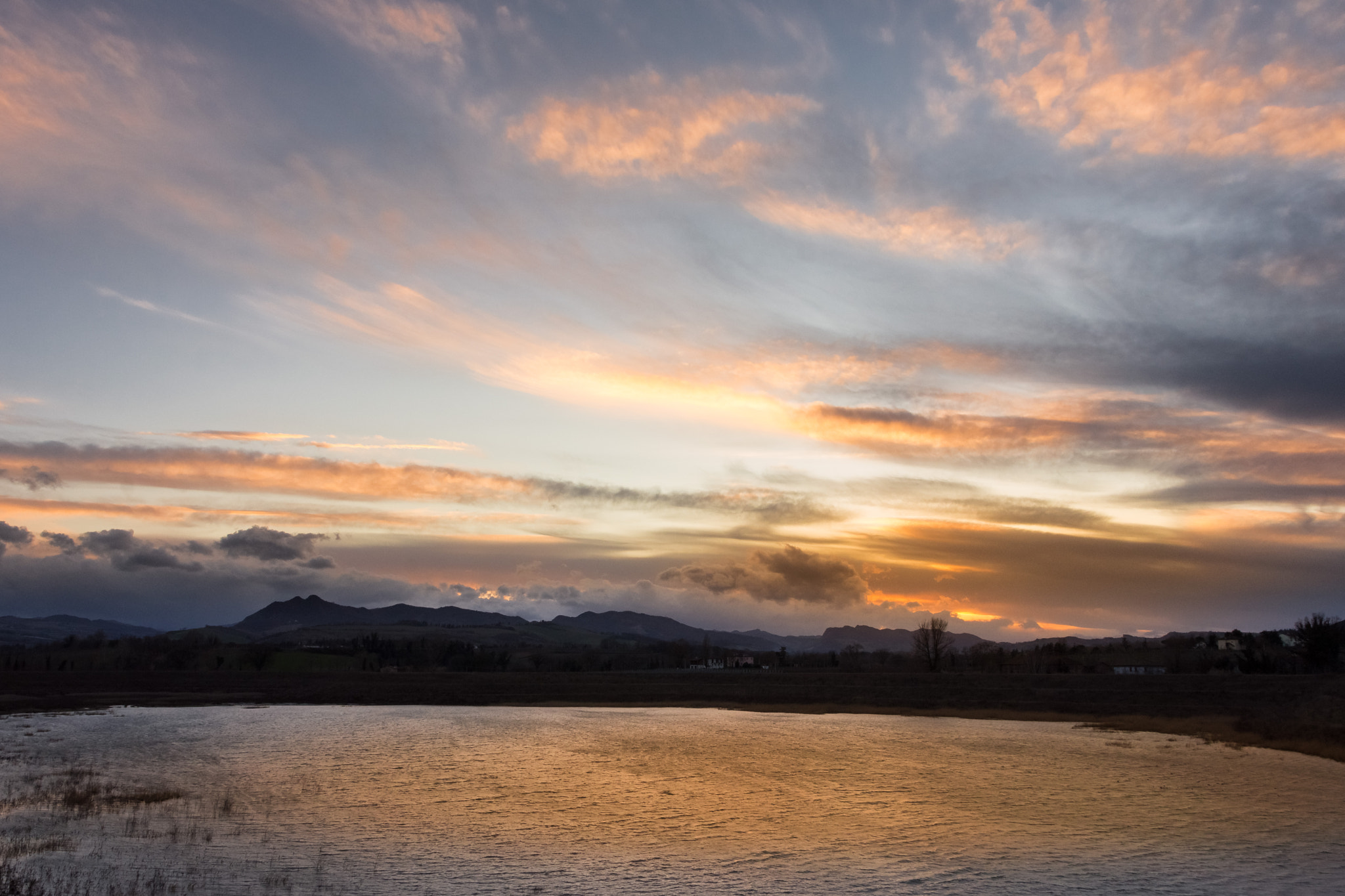 Sigma 17-70mm F2.8-4 DC Macro OS HSM | C sample photo. Tramonto in cassa... photography