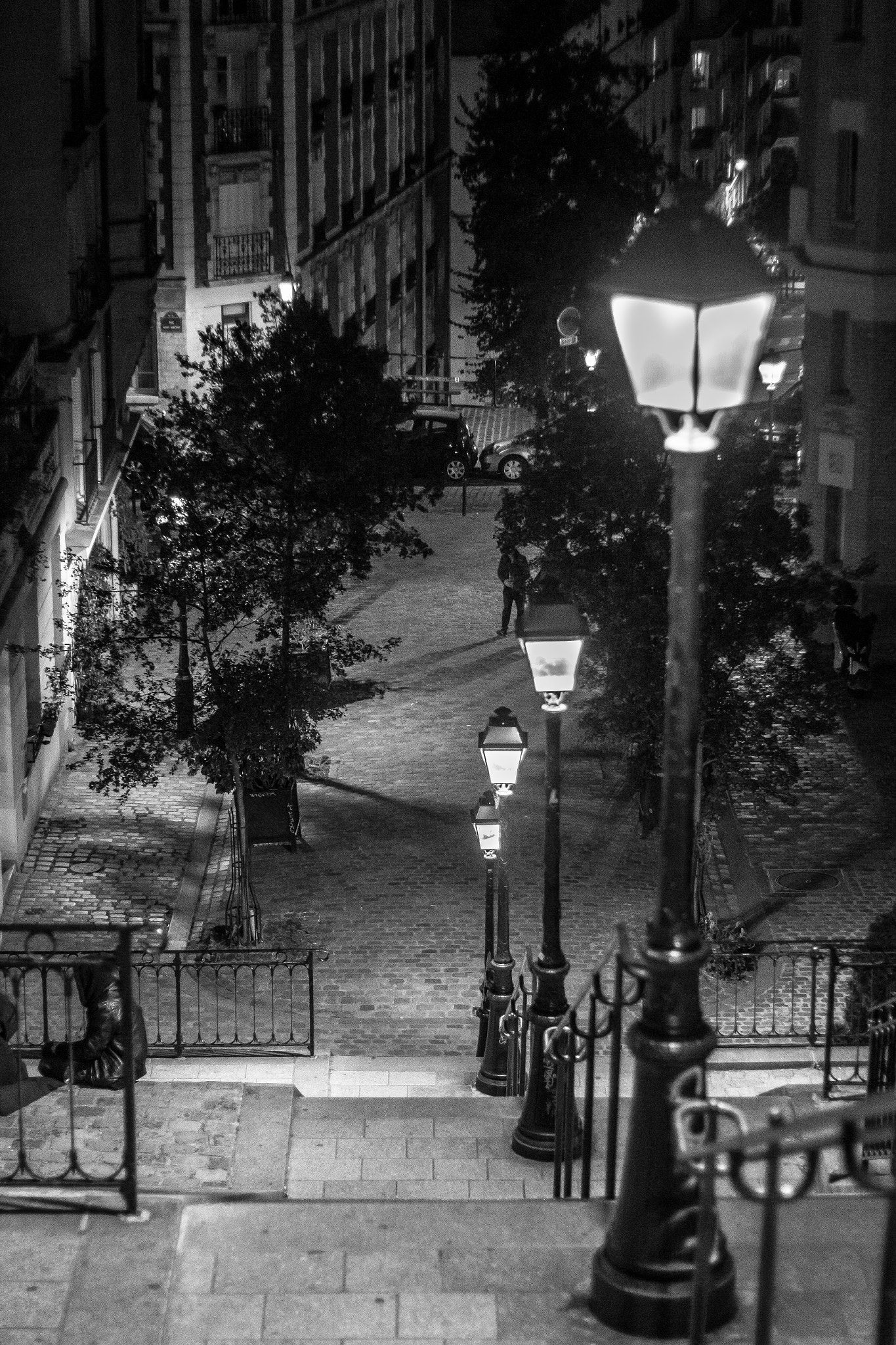 Canon EOS 1300D (EOS Rebel T6 / EOS Kiss X80) + Canon EF 50mm F1.8 II sample photo. Paris by night photography