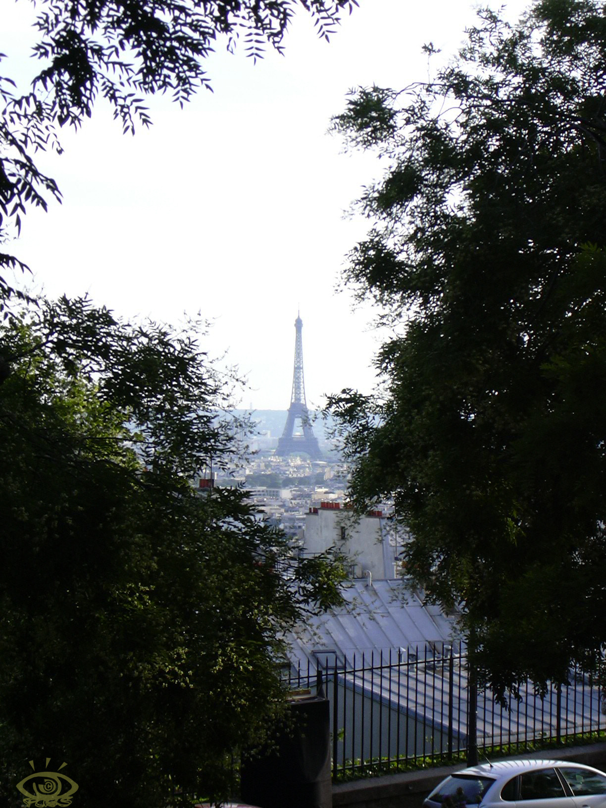 Nikon E2000 sample photo. Montmartre photography