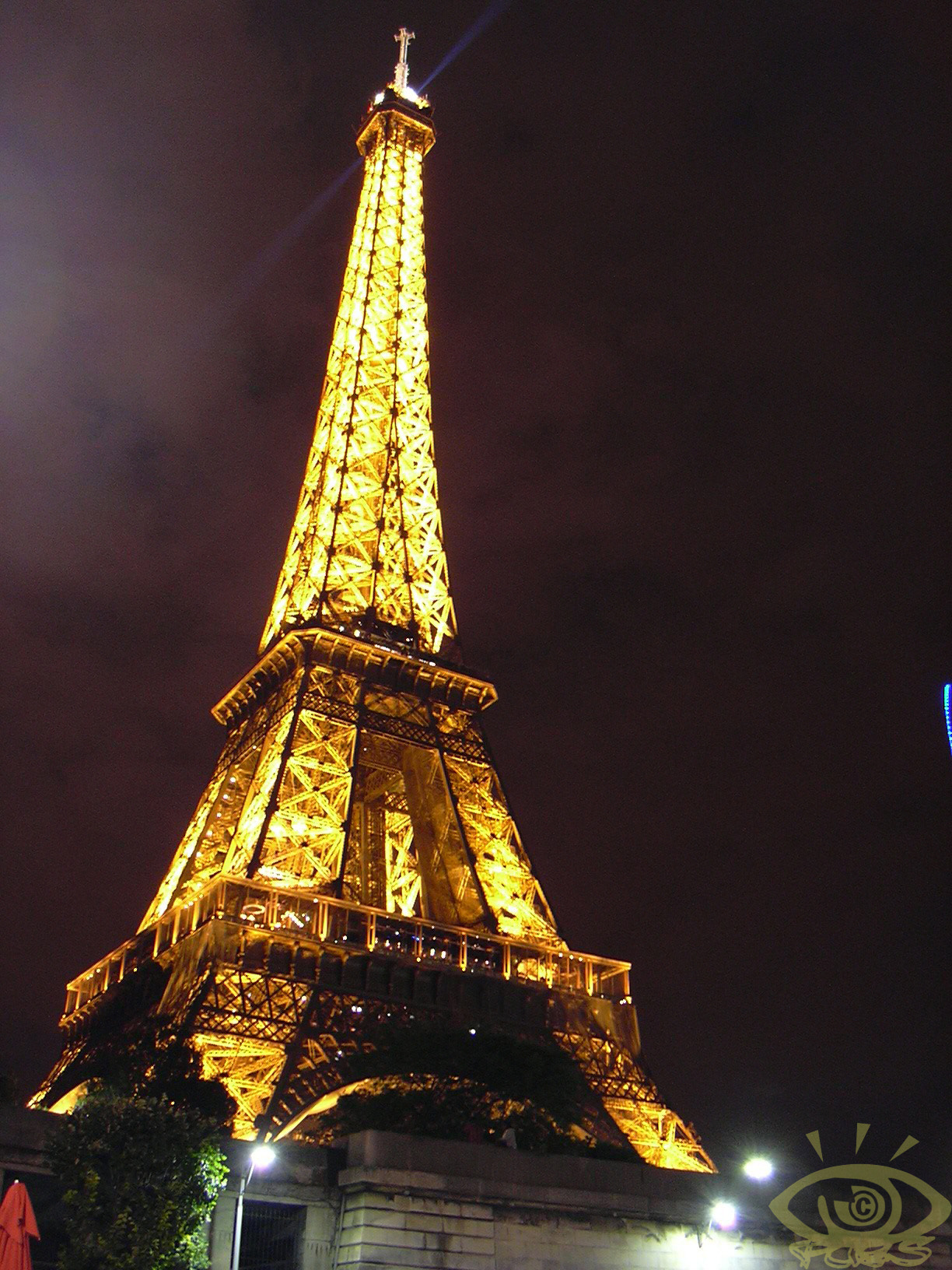 Nikon E2000 sample photo. Torre eiffel photography