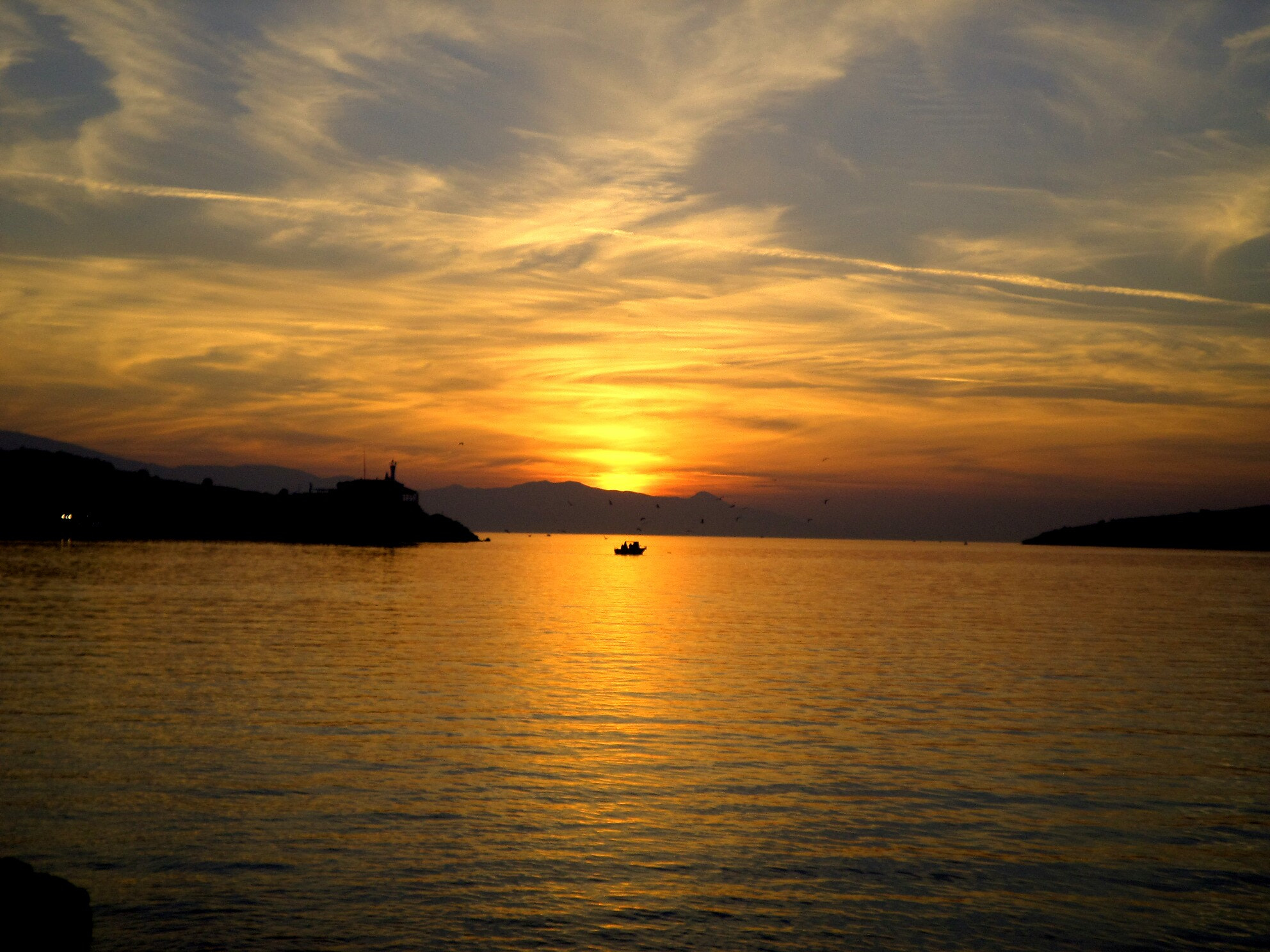 Samsung DV150F/DV151F/DV155F sample photo. Sunset foça photography