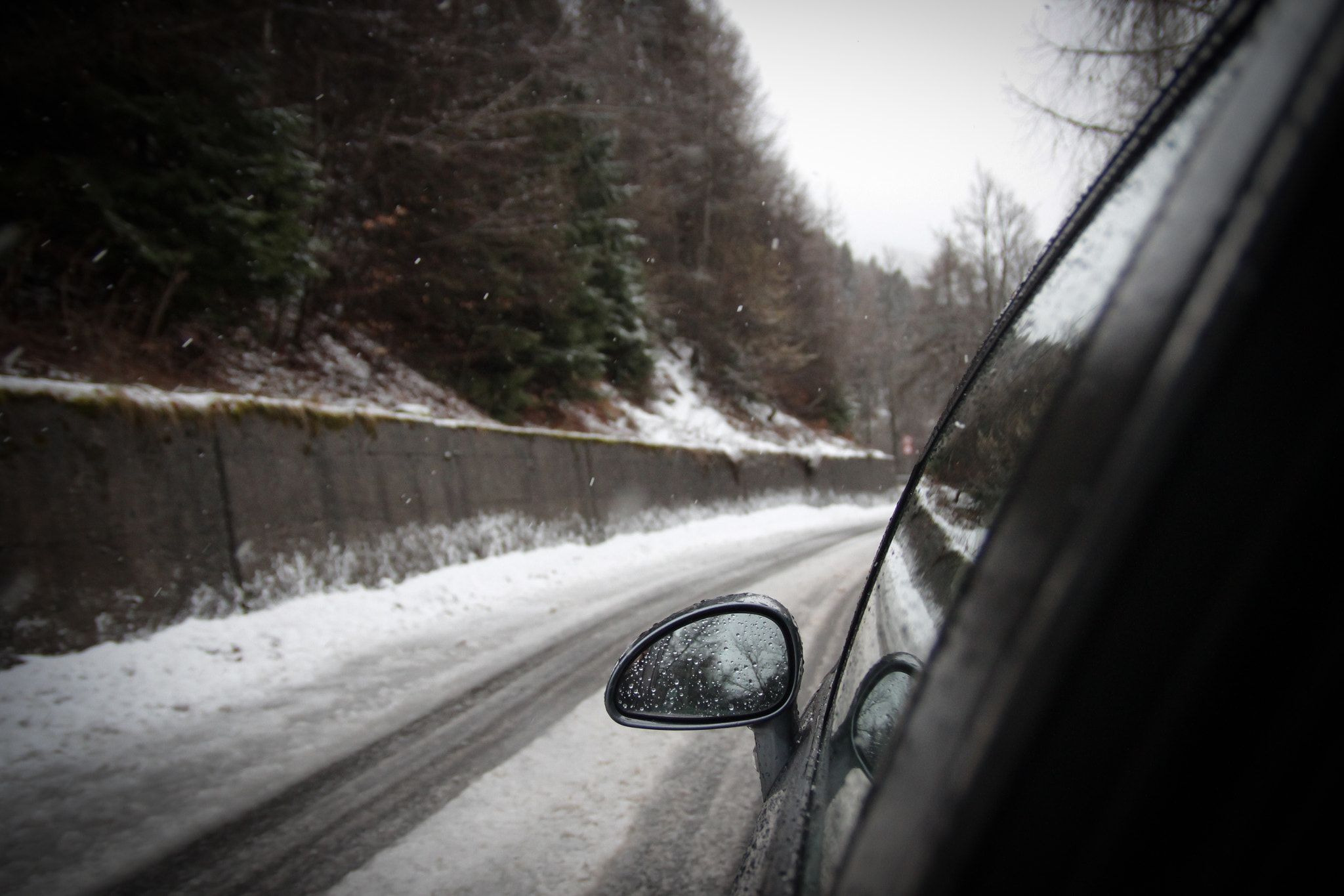 Canon EOS 7D + Sigma 18-50mm f/2.8 Macro sample photo. Snowy road photography