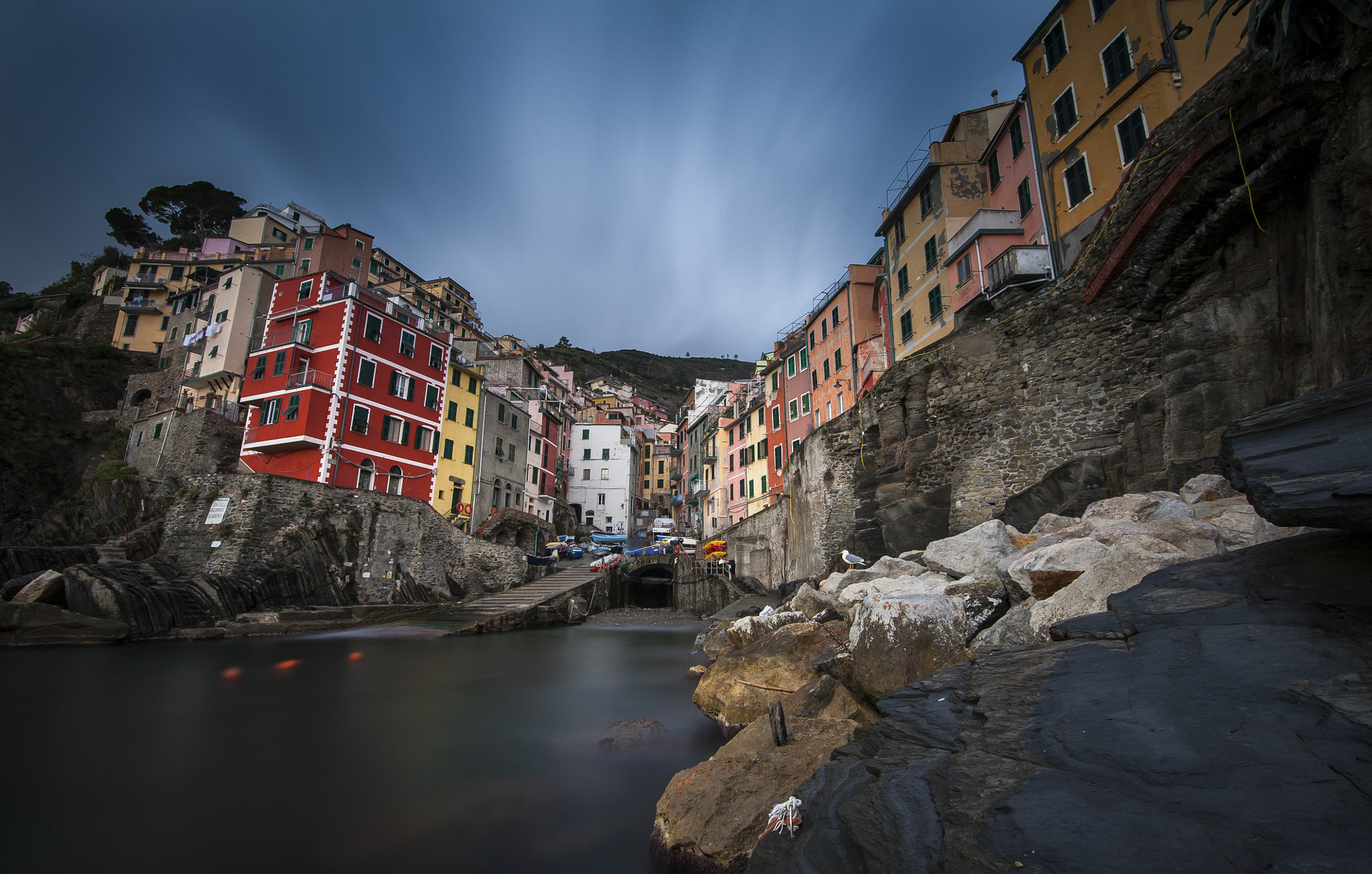 Nikon AF-S Nikkor 16-35mm F4G ED VR sample photo. Riomaggiore photography