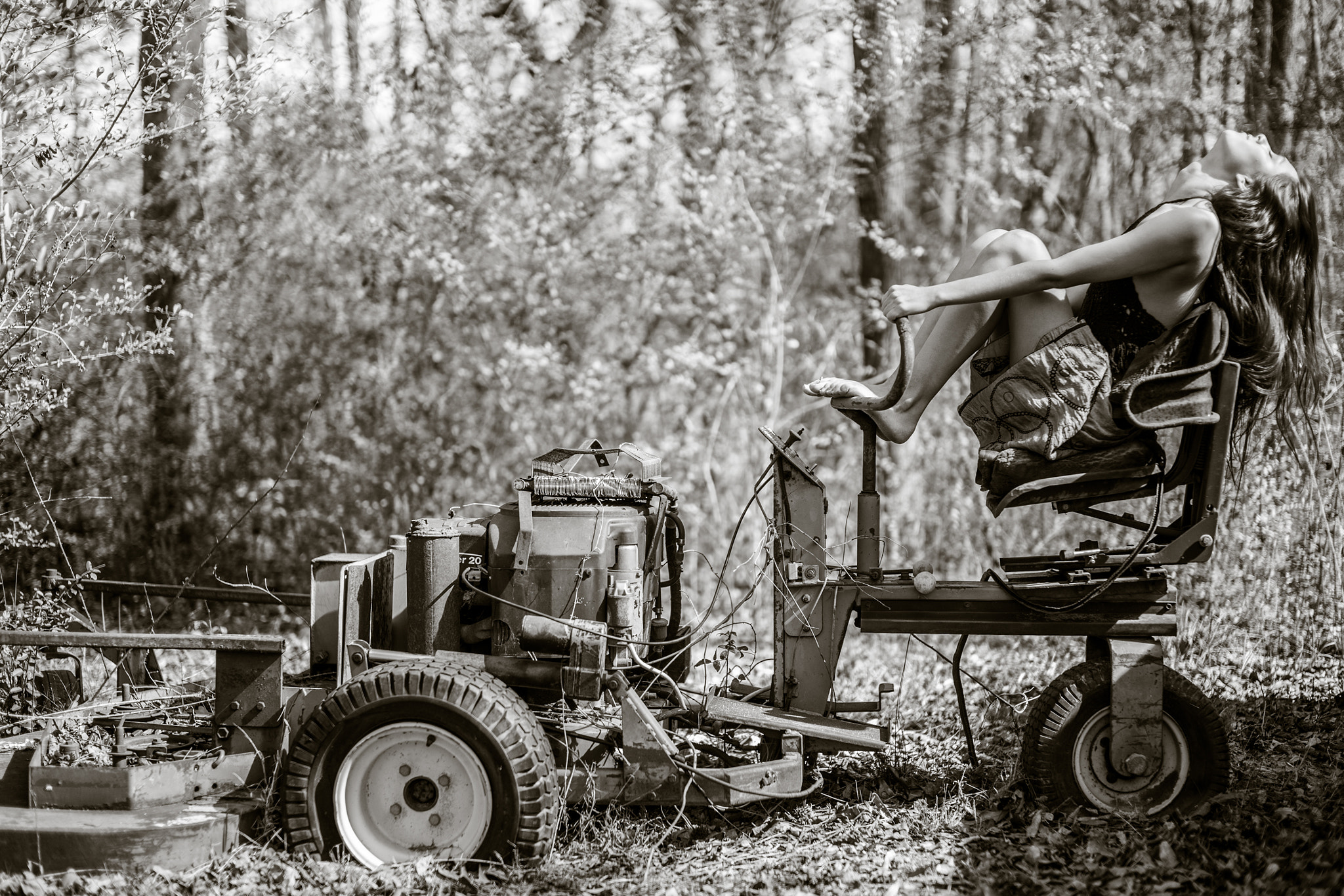Leica Summilux-M 50mm F1.4 ASPH sample photo. Mowing photography