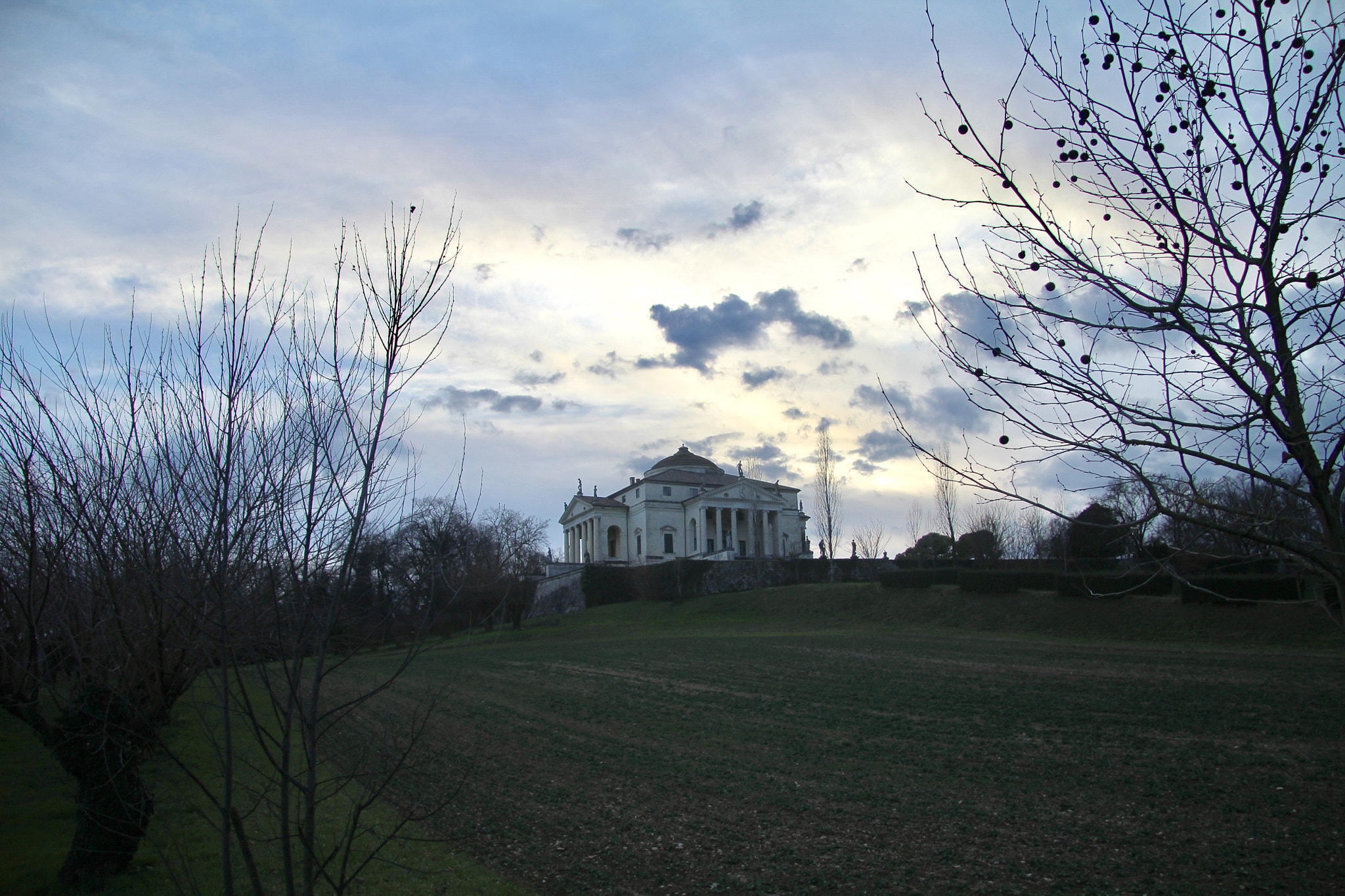 Canon EF-S 17-85mm F4-5.6 IS USM sample photo. Villa capra la rotonda architetto andrea palladio photography