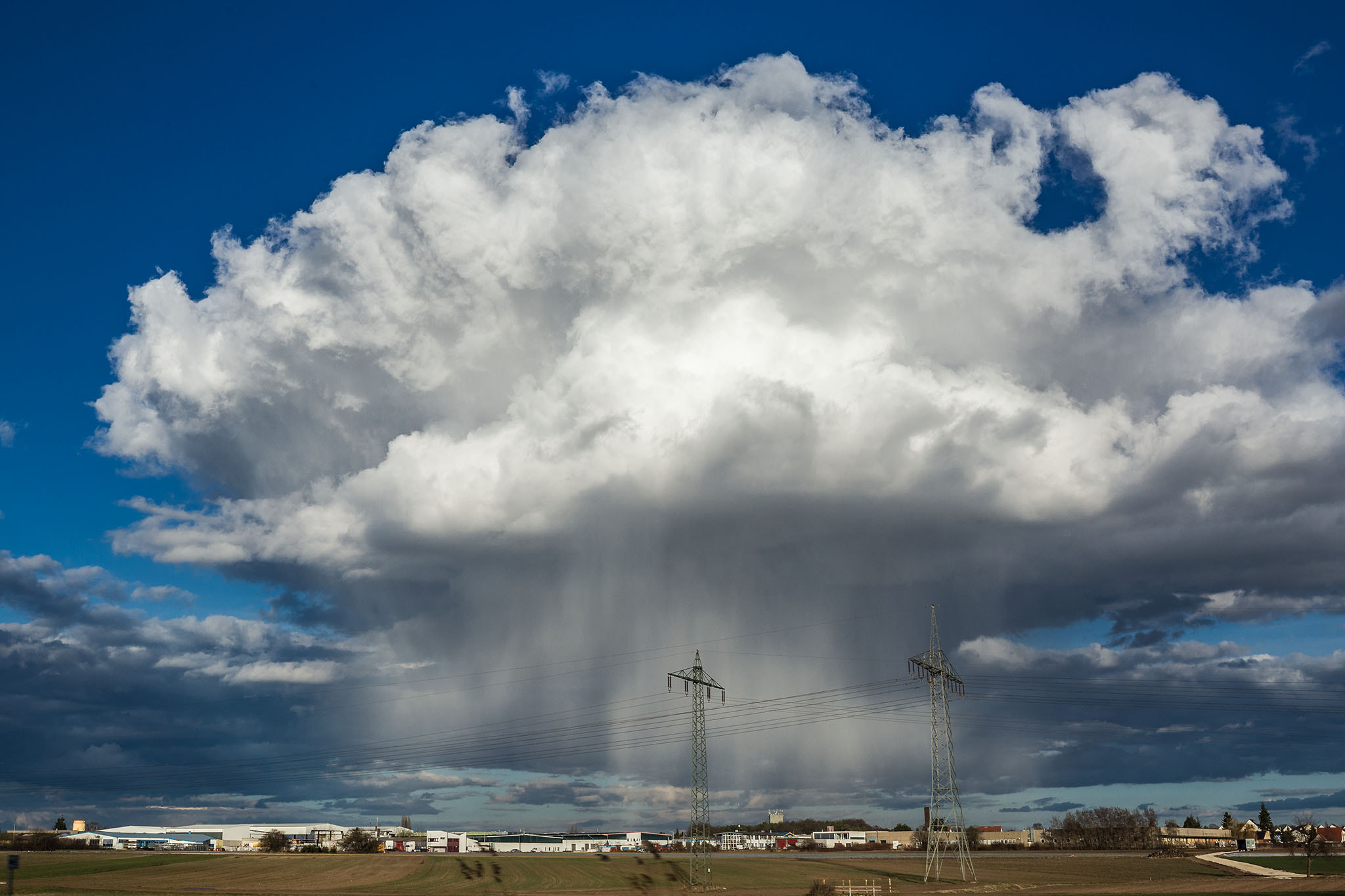 Canon EOS 6D + Canon EF 35mm F2 IS USM sample photo. Strange cloud photography