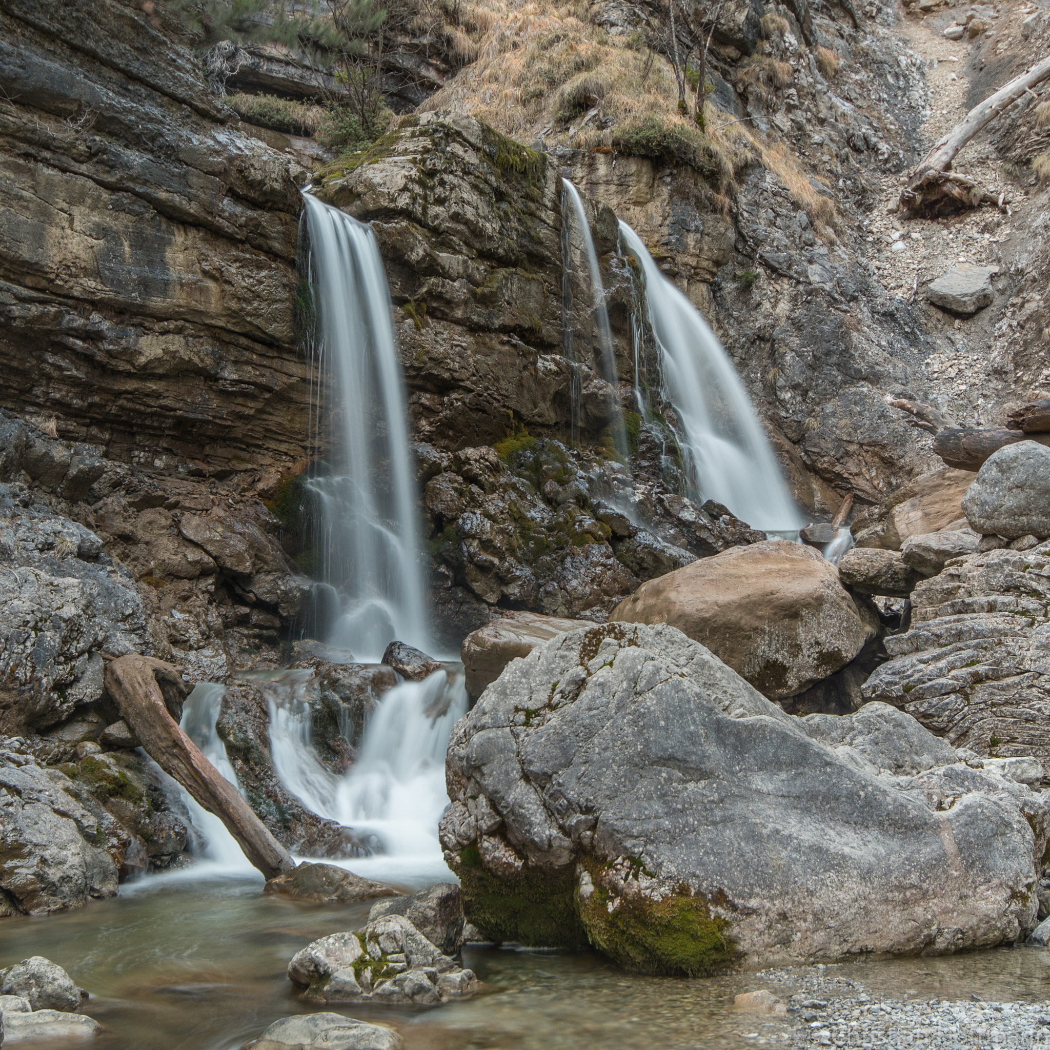 Pentax K-30 + Sigma AF 10-20mm F4-5.6 EX DC sample photo. Cascades photography