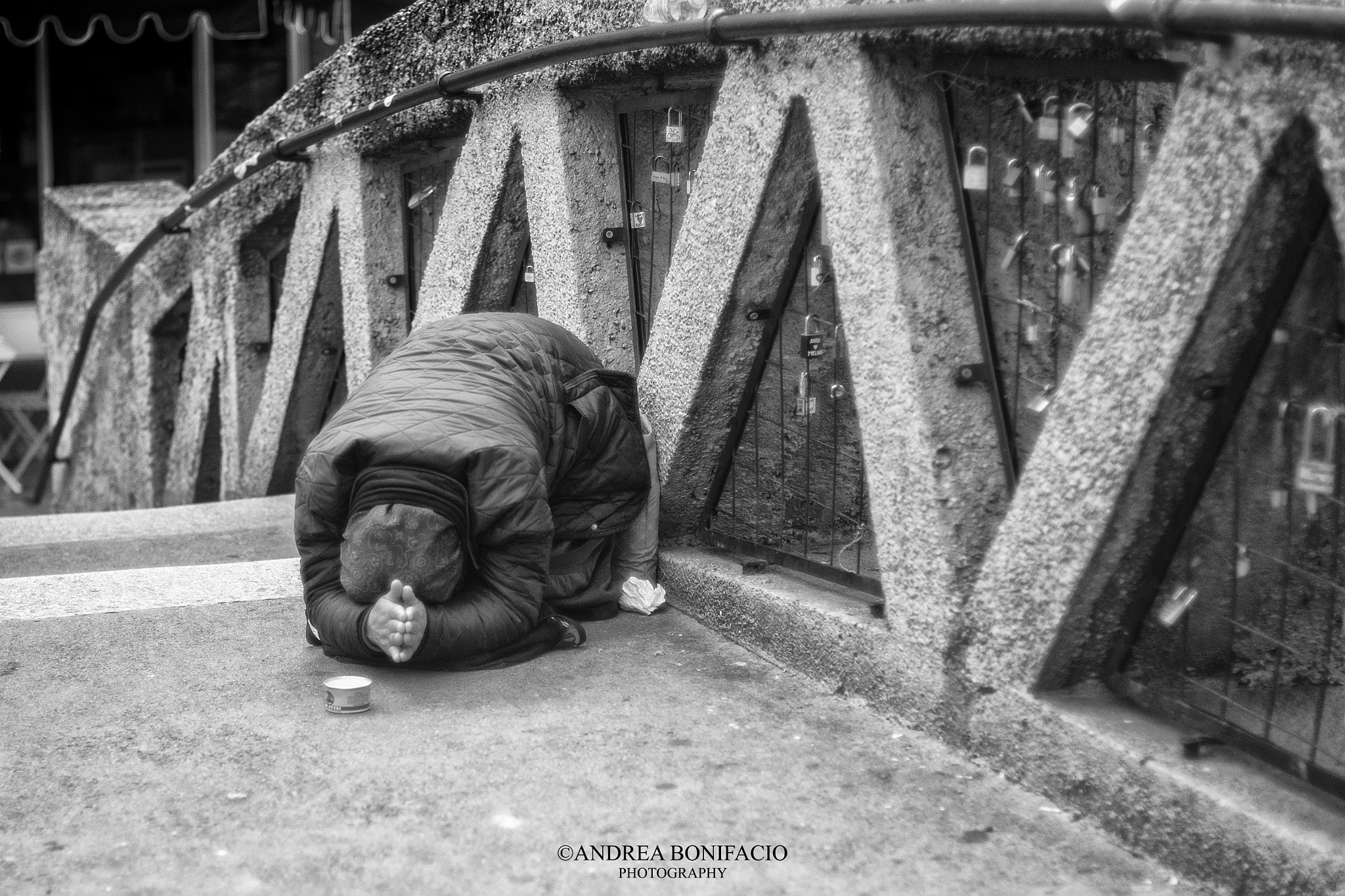 Nikon D800 sample photo. Faith and hope, between prayers & atheists padlock photography