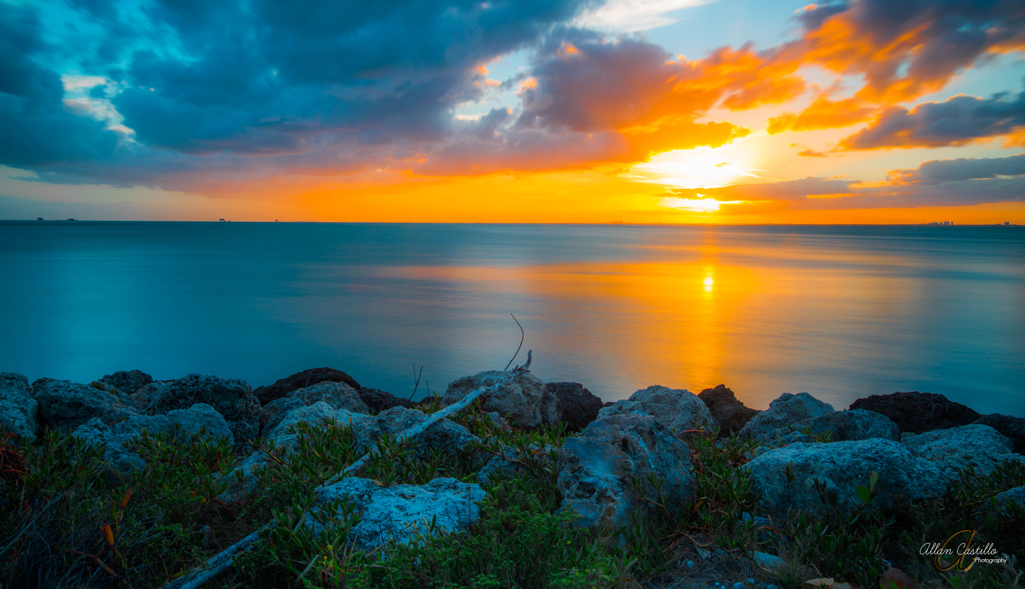 Nikon AF-S Nikkor 17-35mm F2.8D ED-IF sample photo. Beautiful sunset here in south florida. photography
