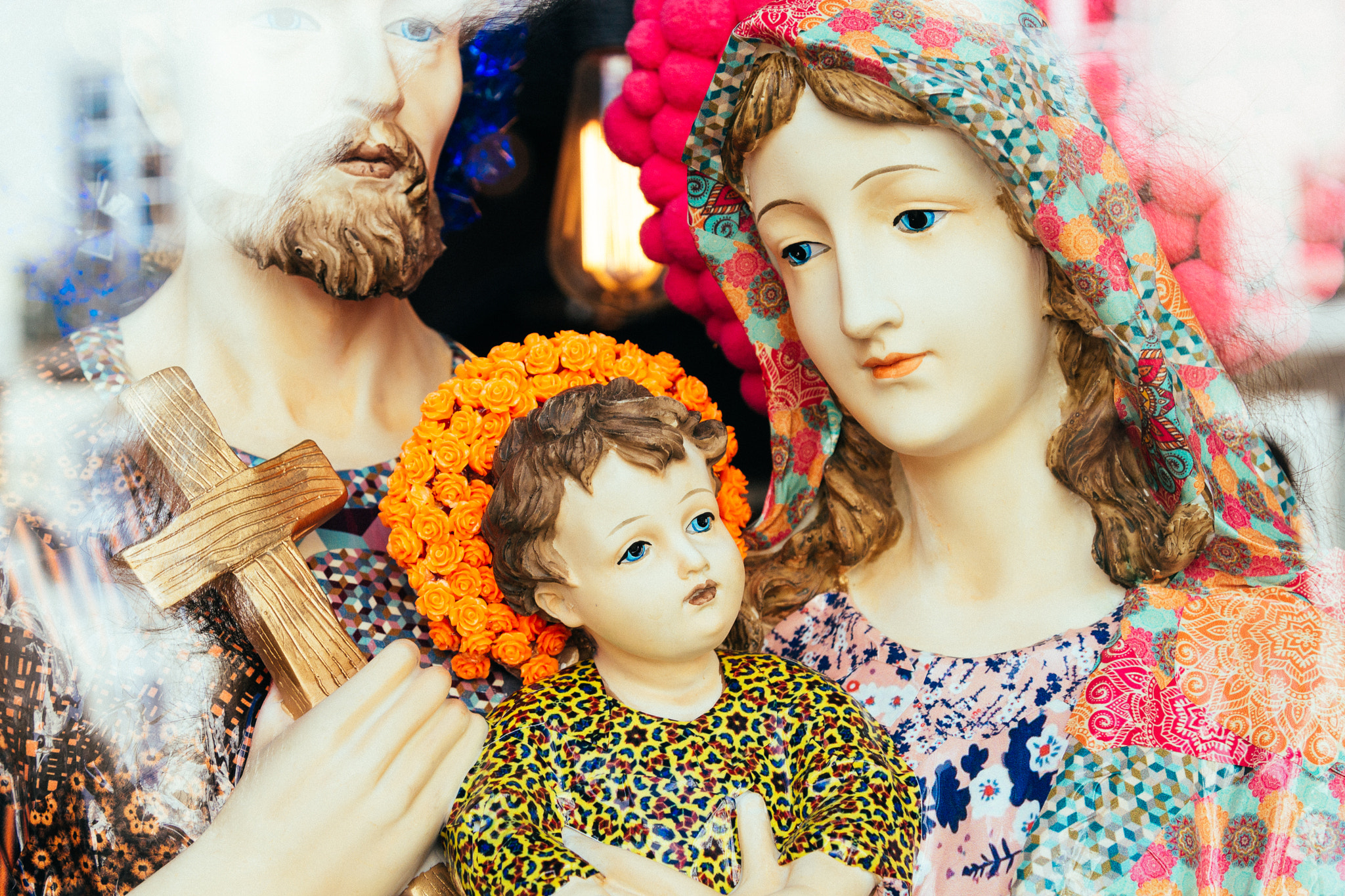 Canon EOS 600D (Rebel EOS T3i / EOS Kiss X5) + Canon EF 24-105mm F4L IS USM sample photo. Sacred family photography