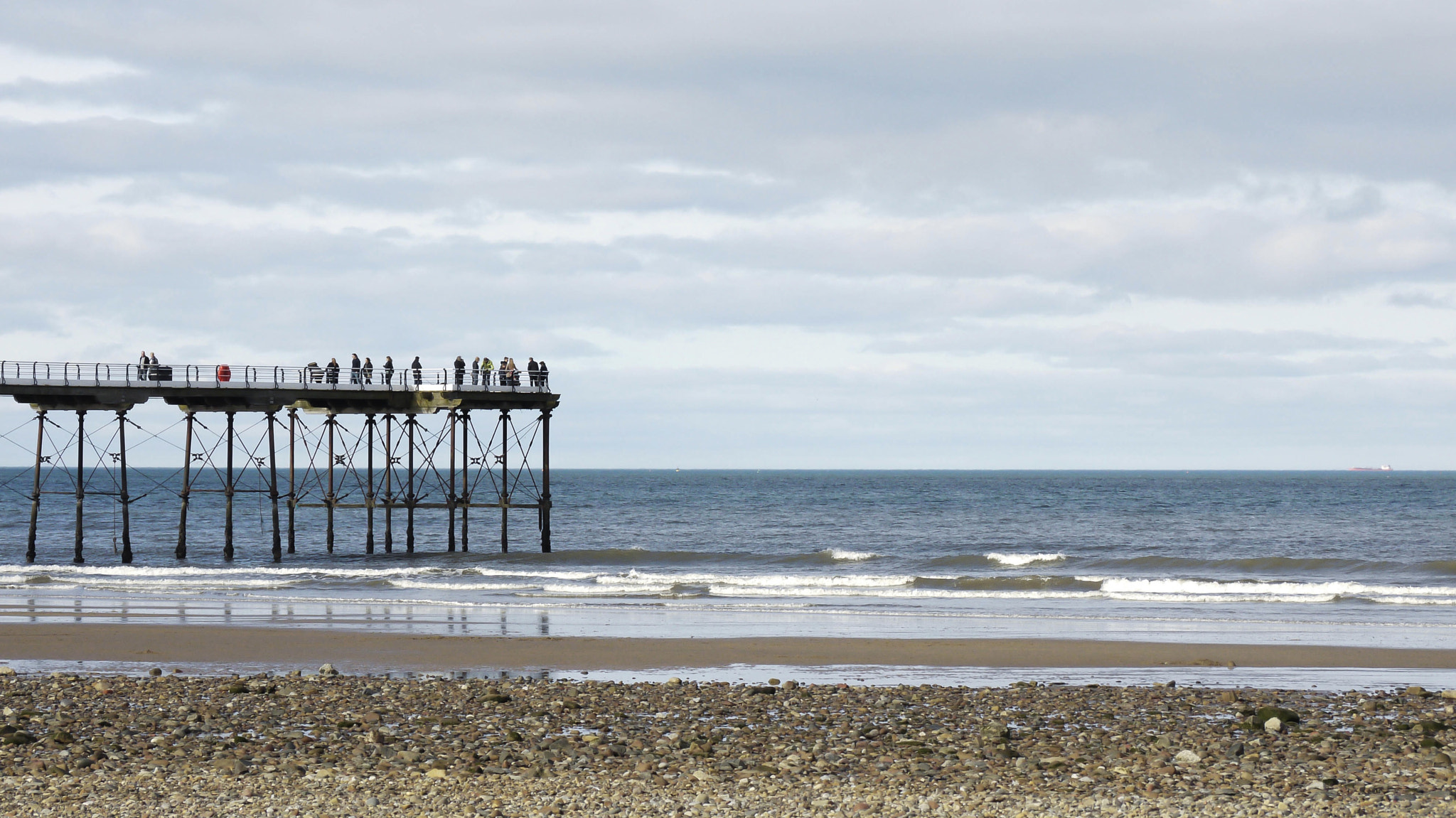 Panasonic Lumix G Vario 45-200mm F4-5.6 OIS sample photo. Into the sea photography