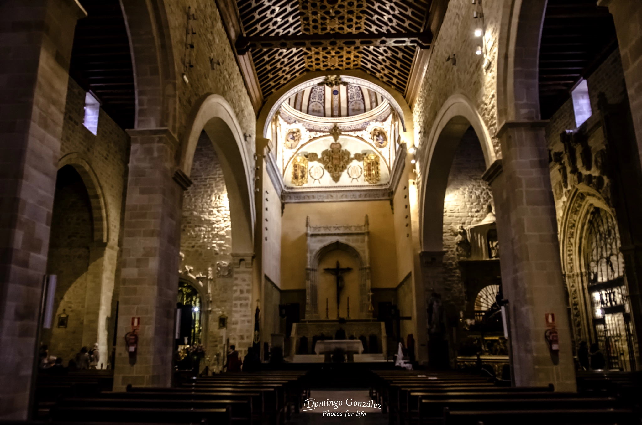 Nikon D7000 + Sigma 18-35mm F1.8 DC HSM Art sample photo. Interior de santa maria de ubeda photography