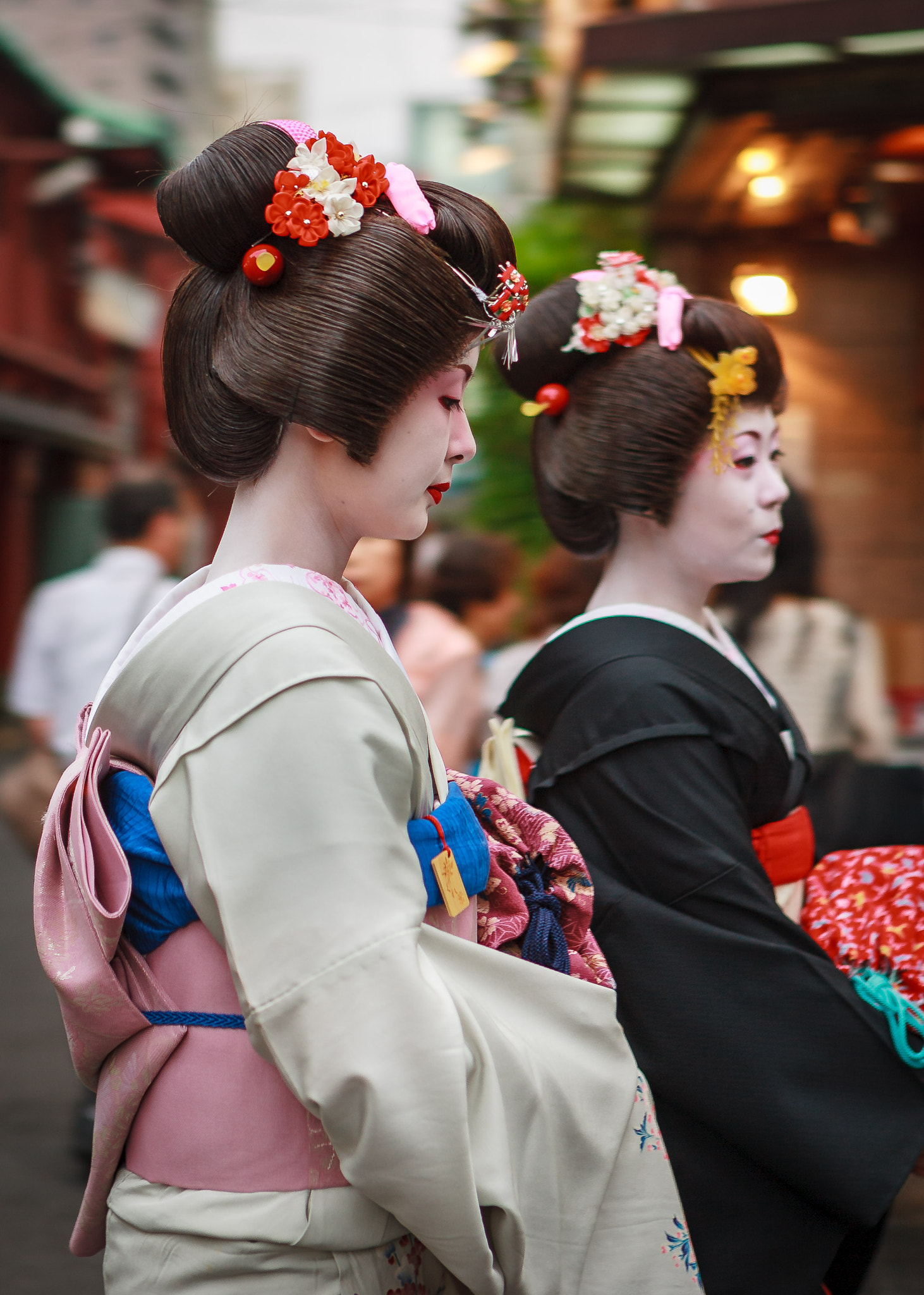 Canon EOS-1D Mark II + Canon EF 24-70mm F2.8L USM sample photo. Asakusa geisha photography