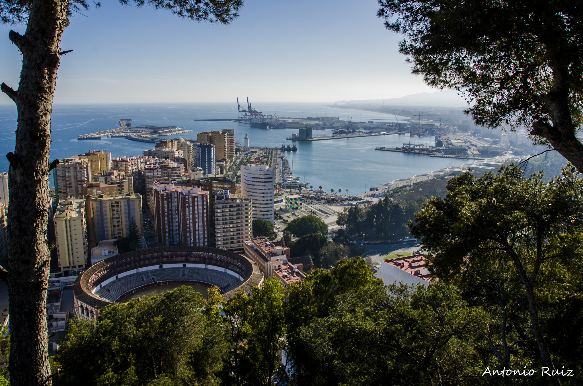 Nikon D7000 + Sigma 18-200mm F3.5-6.3 II DC OS HSM sample photo. Malaga photography