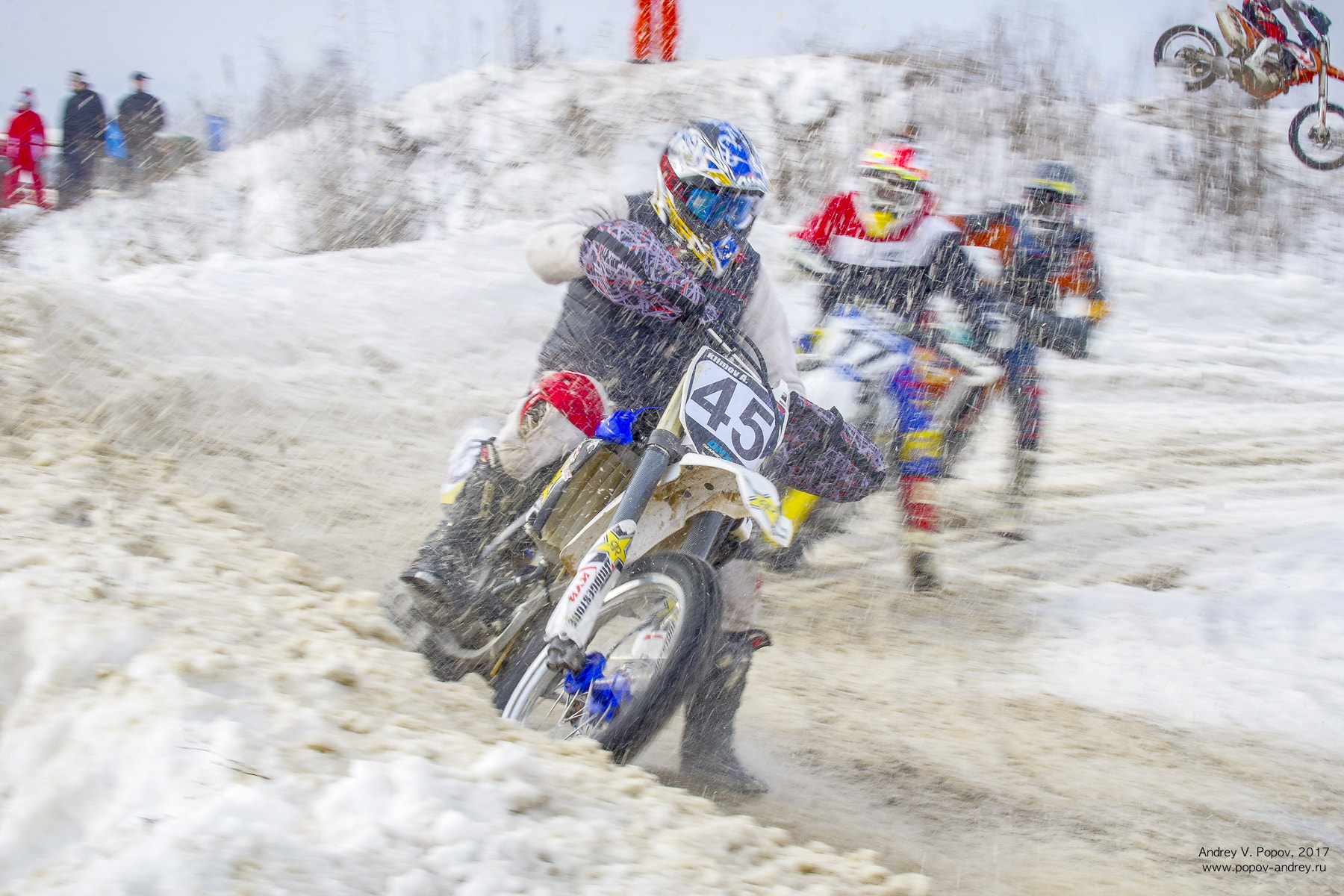 Pentax smc DA* 60-250mm F4.0 ED (IF) SDM sample photo. Winter motocross #7. through the splash photography