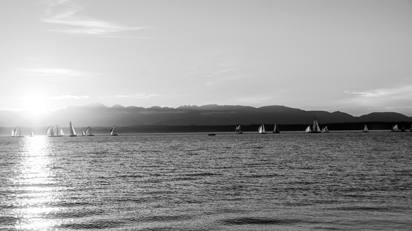 Sony SLT-A77 sample photo. Sunset sailing photography