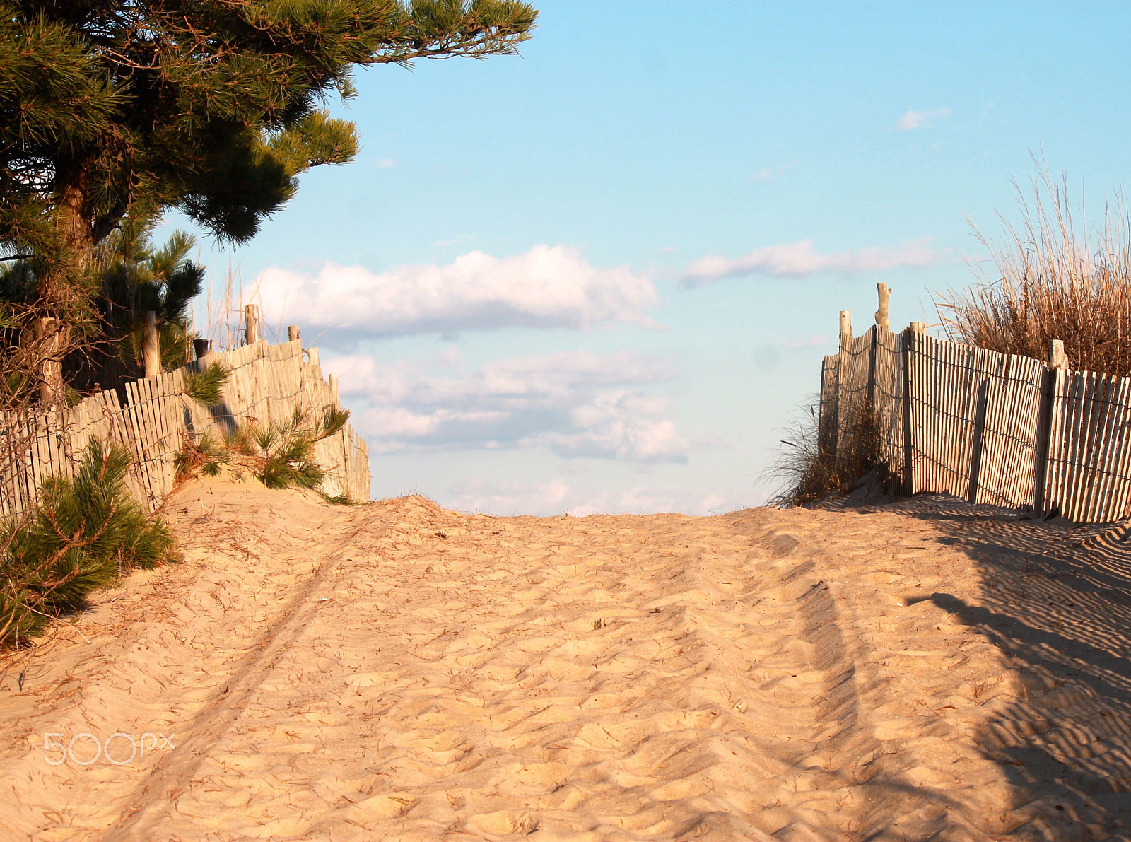 Canon EOS 1100D (EOS Rebel T3 / EOS Kiss X50) sample photo. Happiness is watching a sunset on the beach photography